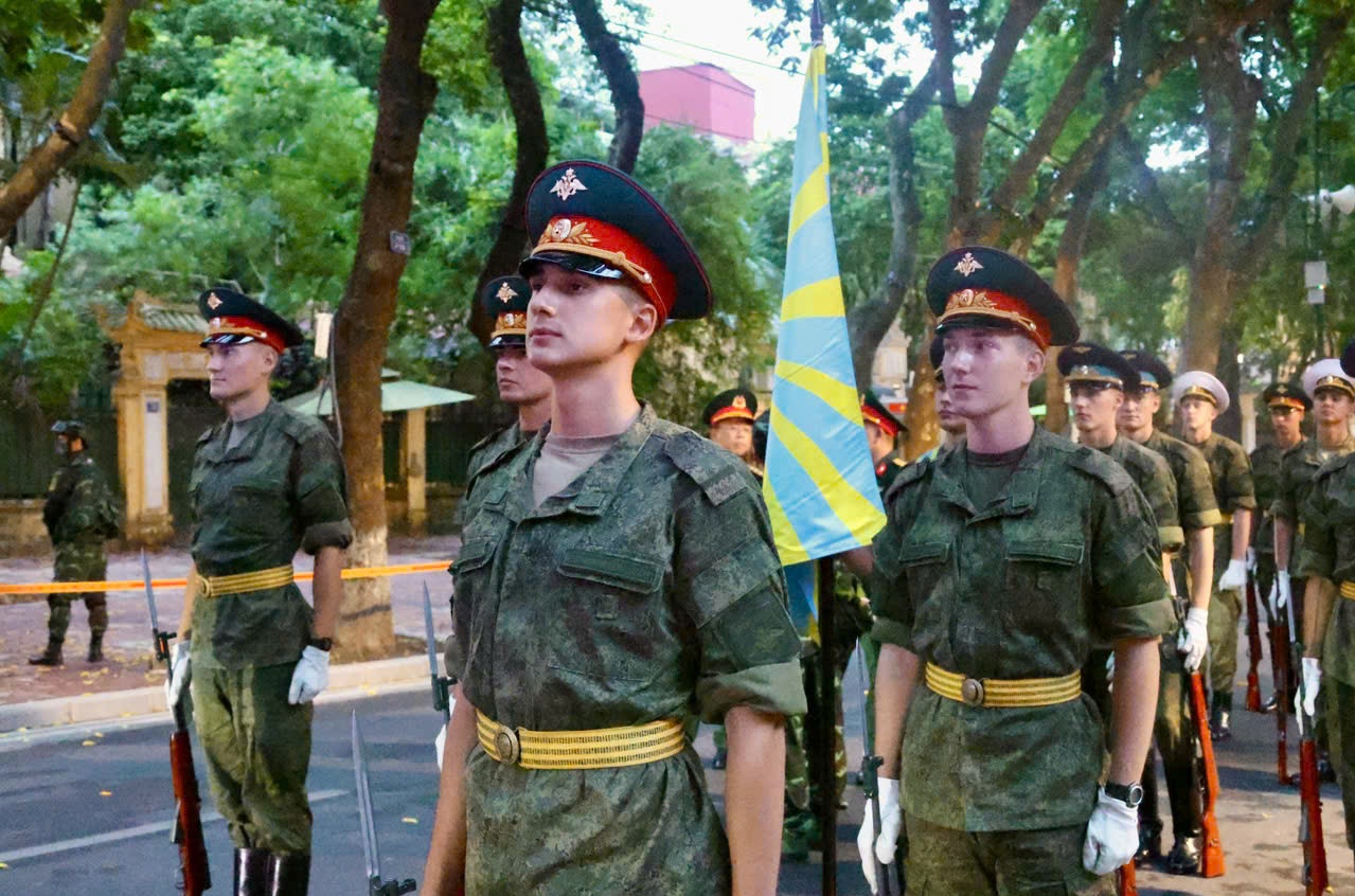 Russian service members joined second full rehearsal for A80 parade- Ảnh 1.