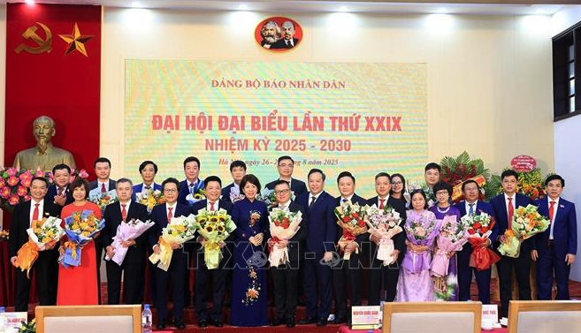 Ông Lê Quốc Minh tái cử Bí thư đảng ủy Báo Nhân Dân nhiệm kỳ 2025 - 2030 - Ảnh 2.