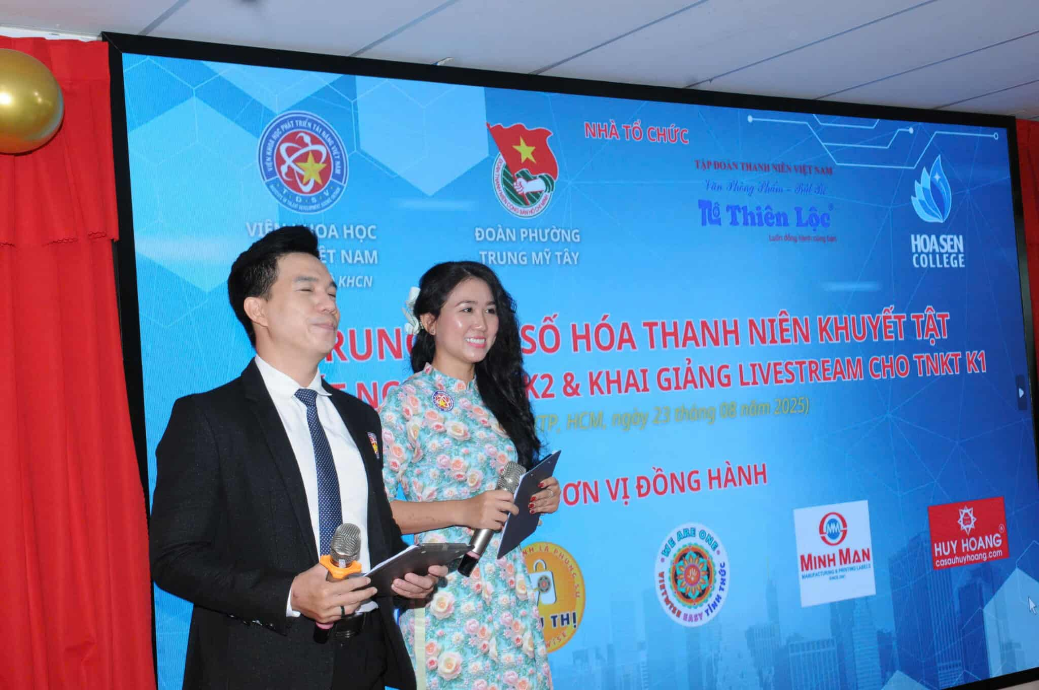 C&acirc;́p giấy chứng nh&acirc;̣n lớp livestream thực chi&ecirc;́n cho 60 người khuy&ecirc;́t t&acirc;̣t - Ảnh 2.