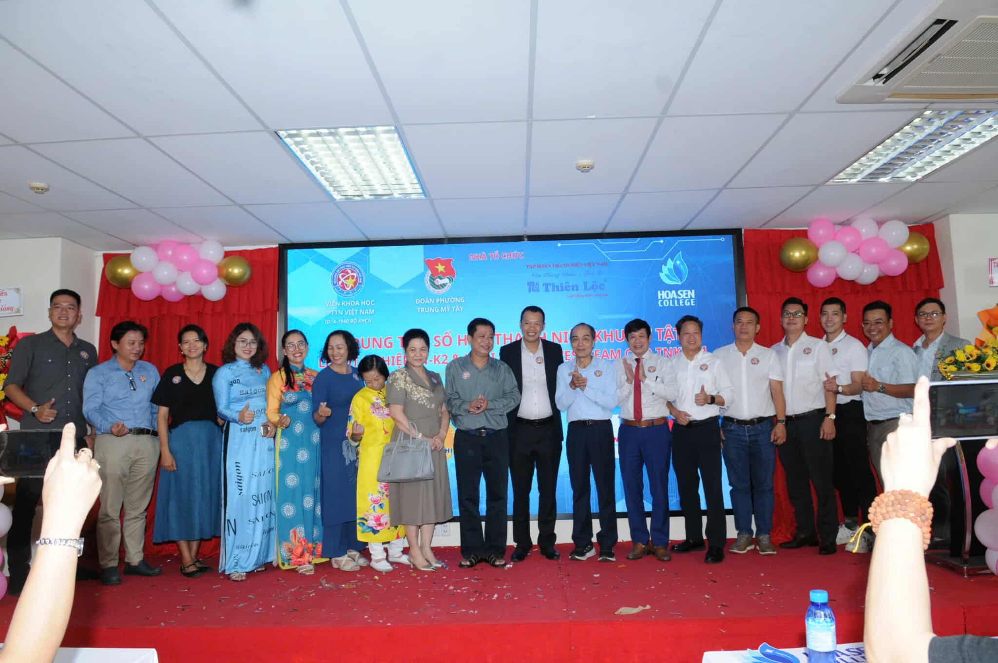 C&acirc;́p giấy chứng nh&acirc;̣n lớp livestream thực chi&ecirc;́n cho 60 người khuy&ecirc;́t t&acirc;̣t - Ảnh 5.