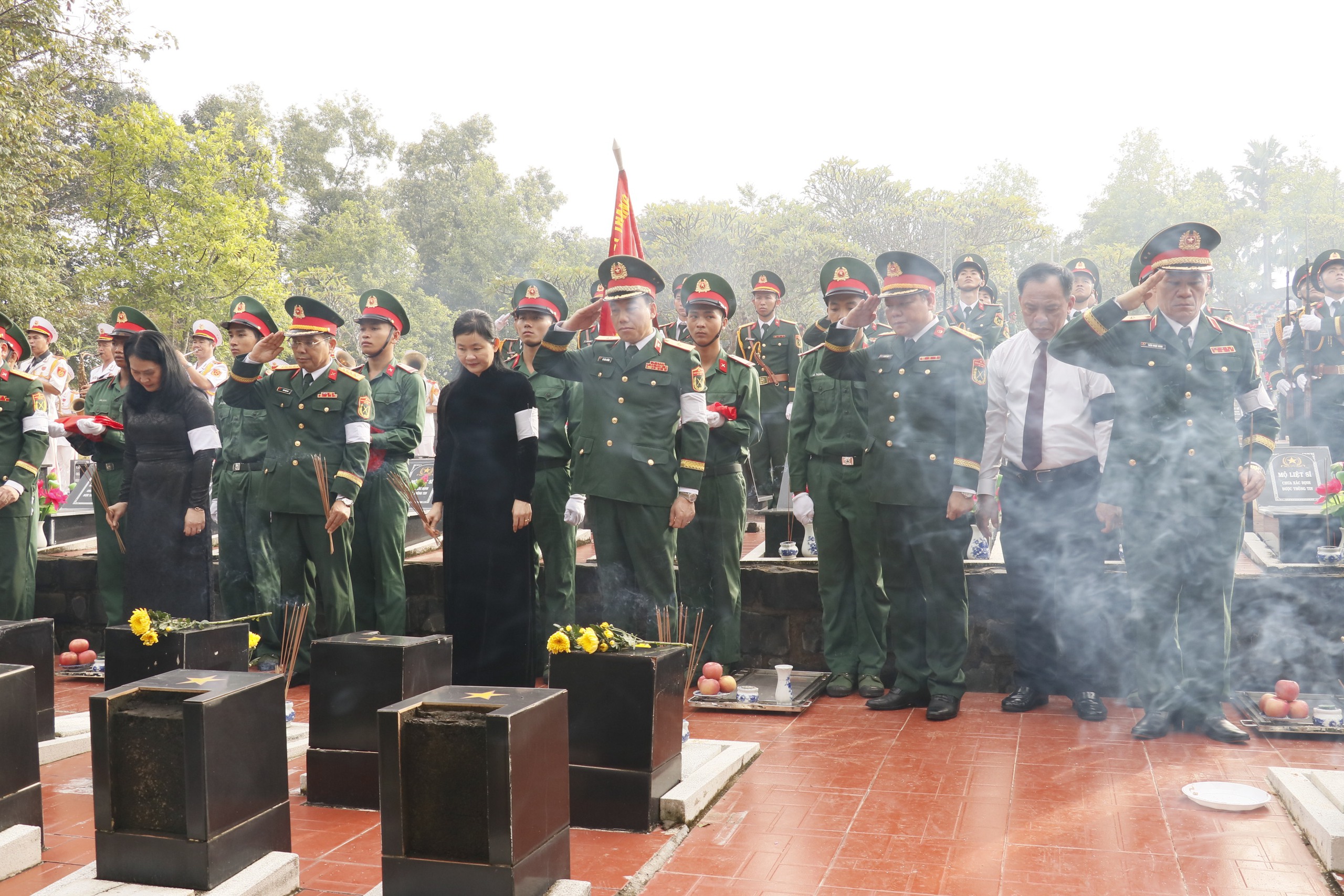 X&uacute;c động Lễ truy điệu, an t&aacute;ng 30 h&agrave;i cốt liệt sĩ tại Đồng Nai- Ảnh 7.