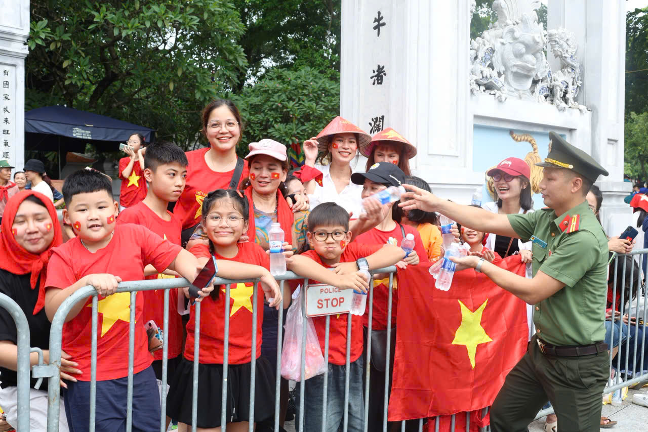 H&igrave;nh ảnh ấn tượng trước buổi sơ duyệt diễu binh, diễu h&agrave;nh đại lễ A80 - Ảnh 7.