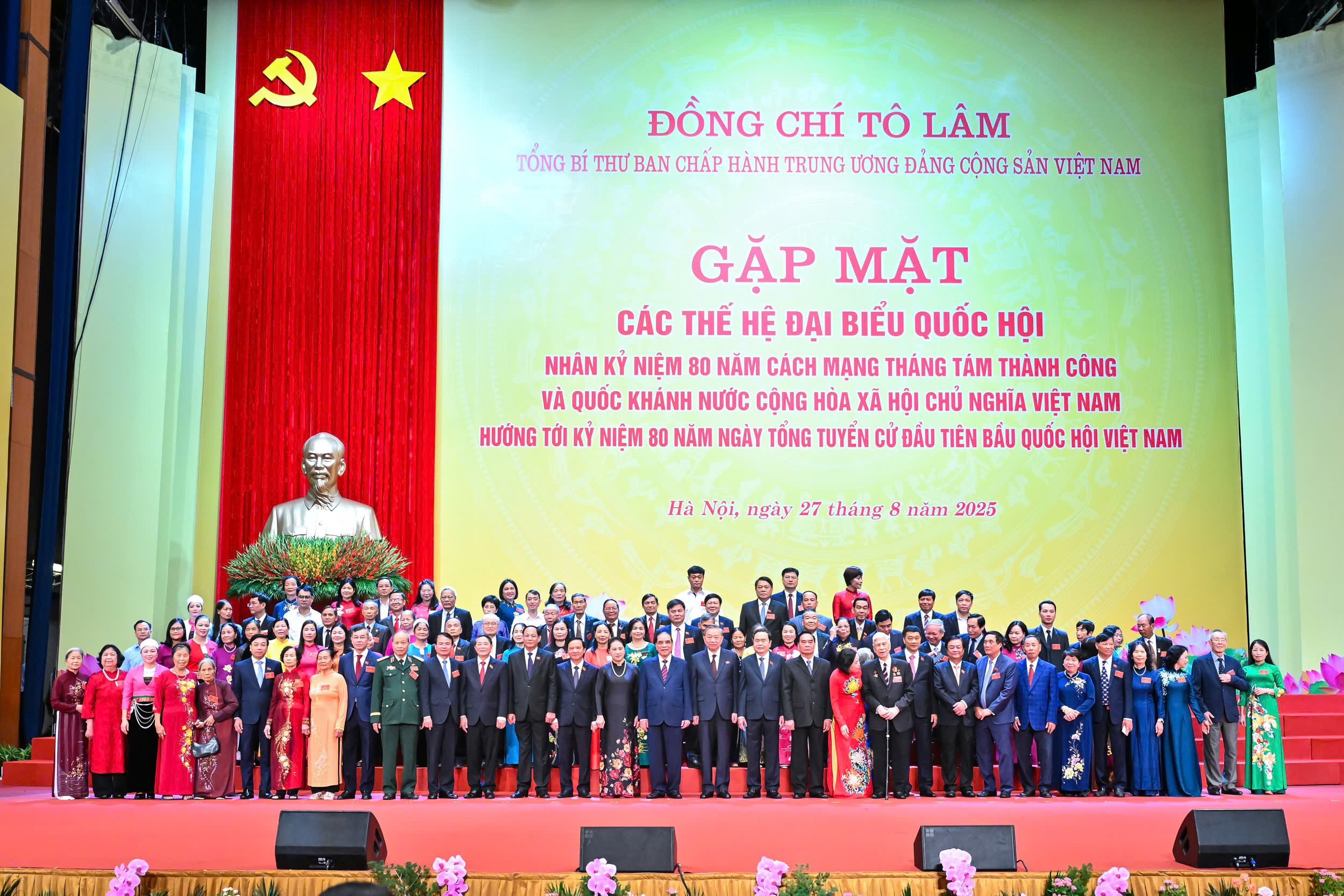 Tổng Bí thư Tô Lâm chủ trì gặp mặt gần 2.000 đại biểu Quốc hội qua các thời kỳ- Ảnh 6.