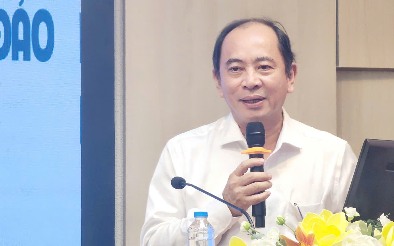 Bác sĩ trẻ tình nguyện ra Côn Đảo: Tuổi trẻ là để trải nghiệm và cống hiến
