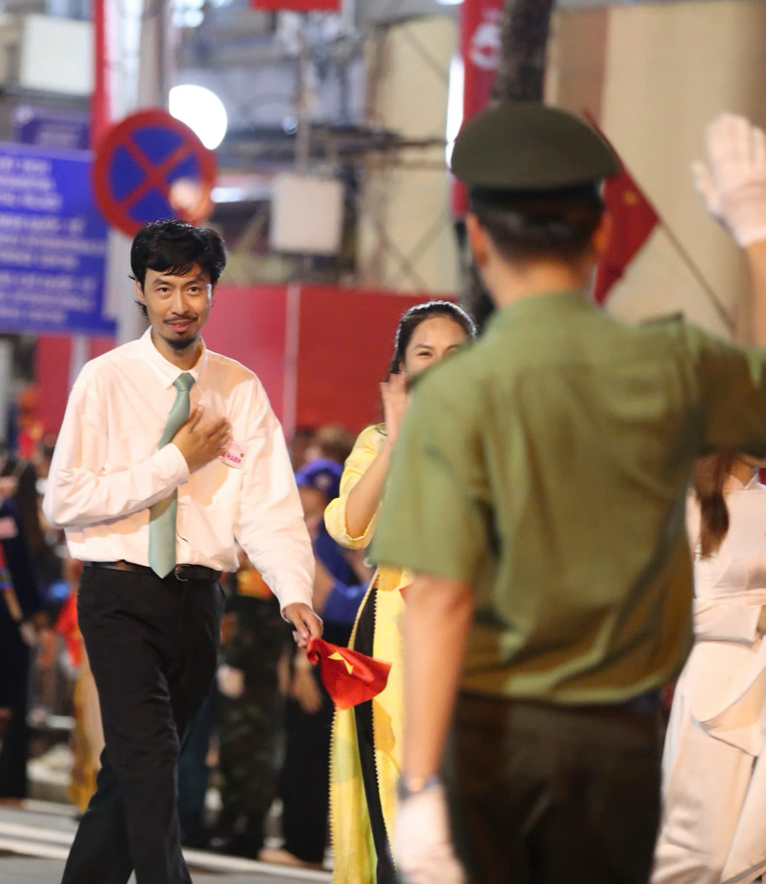 Đen V&acirc;u, Ho&agrave;ng Th&ugrave;y Linh c&ugrave;ng loạt nghệ sĩ nổi tiếng xuất hiện tại sơ duyệt diễu binh, diễu h&agrave;nh- Ảnh 1.