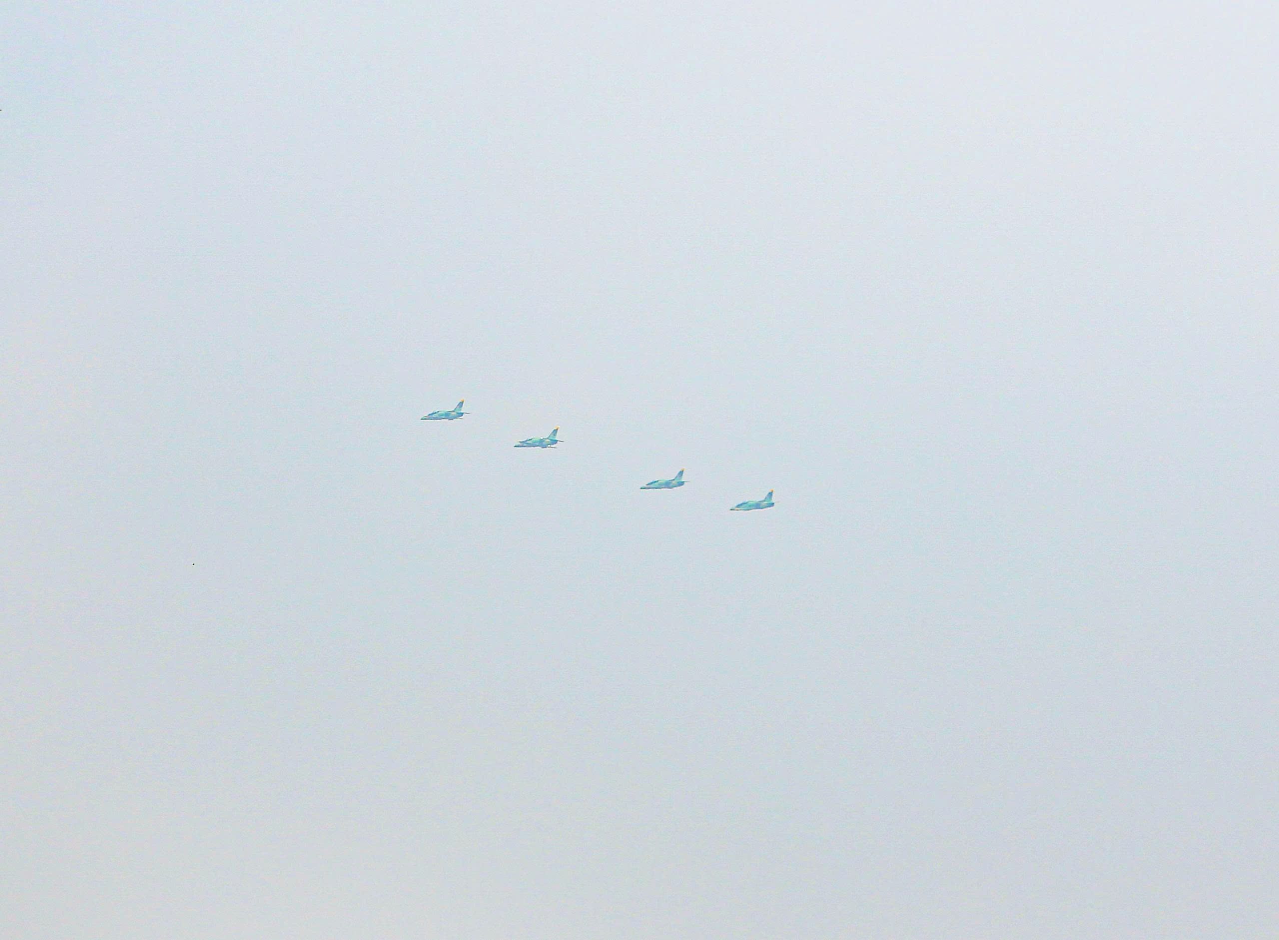 "Hổ mang chúa" Su30-MK2 bay qua Quảng trường Ba Đình rồi "khoan" thẳng lên trời- Ảnh 5.