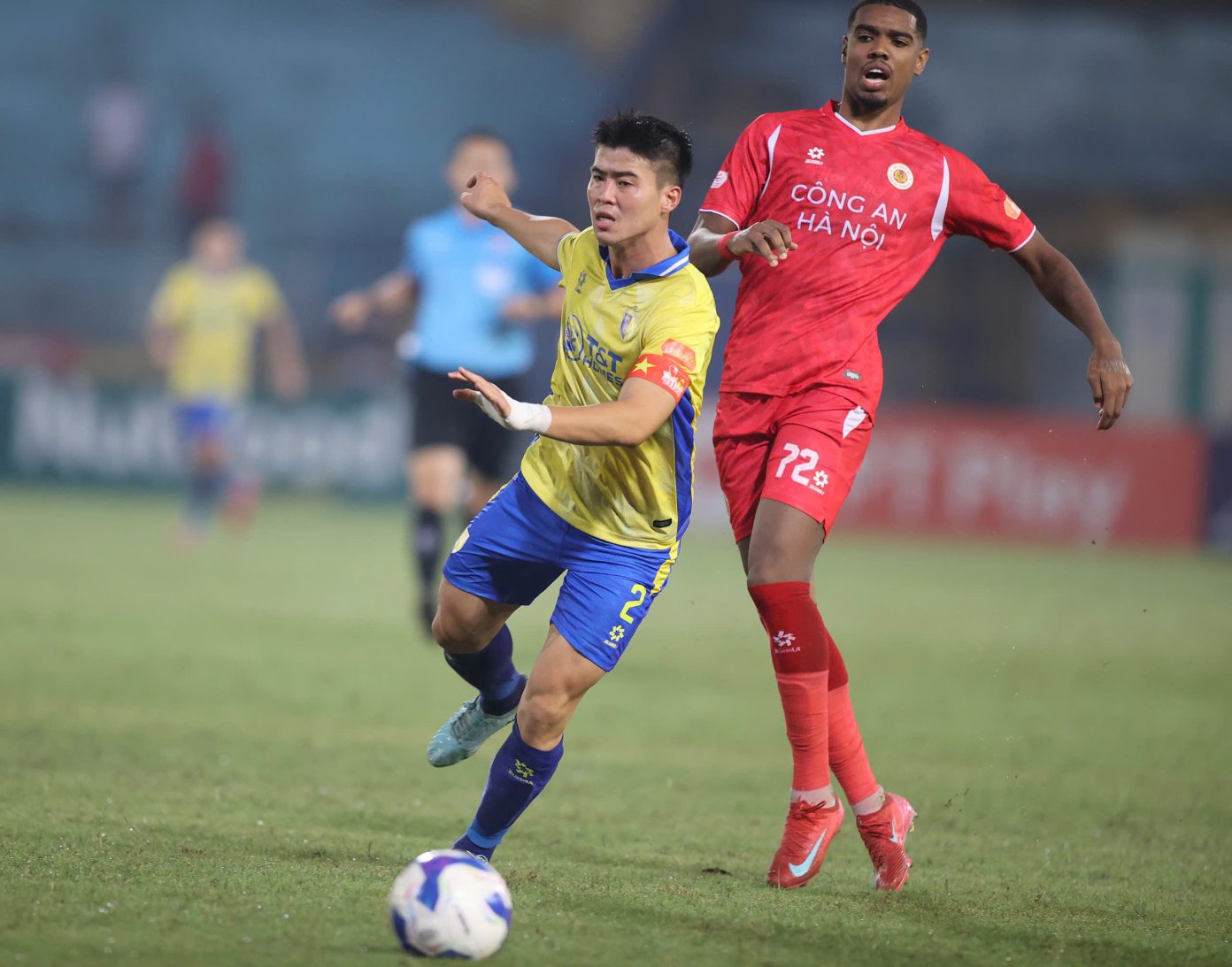 Clip: Mãn nhãn "cơn mưa" bàn thắng trận derby thủ đô- Ảnh 2.