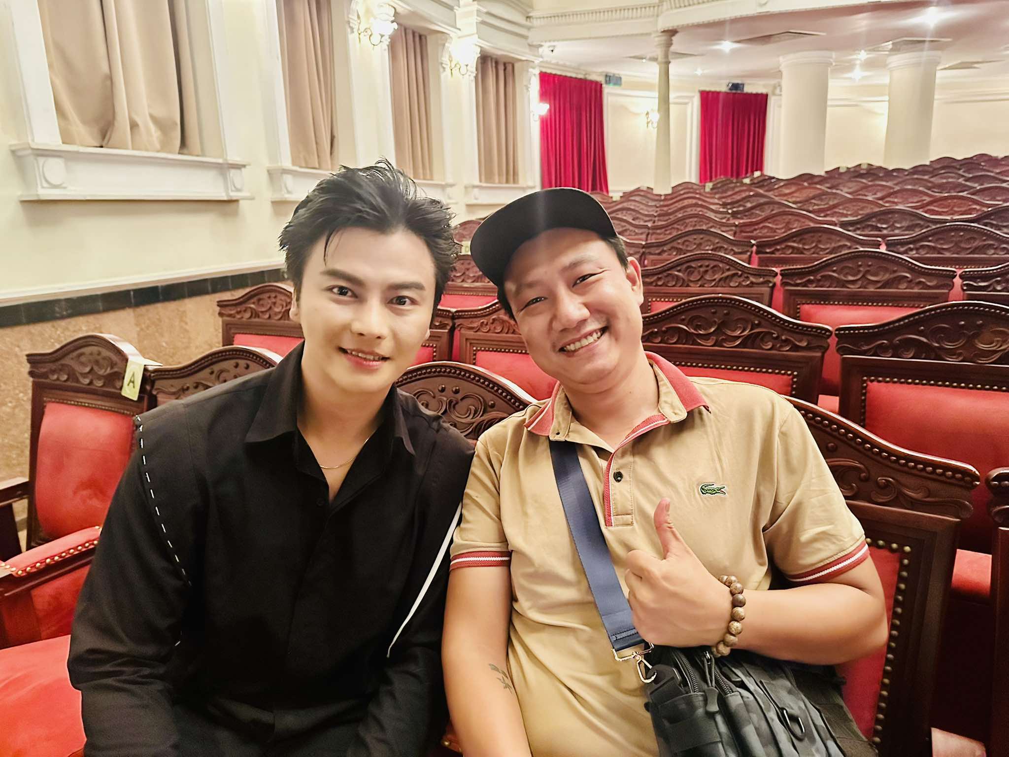 NSƯT V&otilde; Minh L&acirc;m t&aacute;i ngộ đạo diễn Minh Nguyệt trong dự &aacute;n kịch "B&uacute;t m&aacute;u"- Ảnh 10.