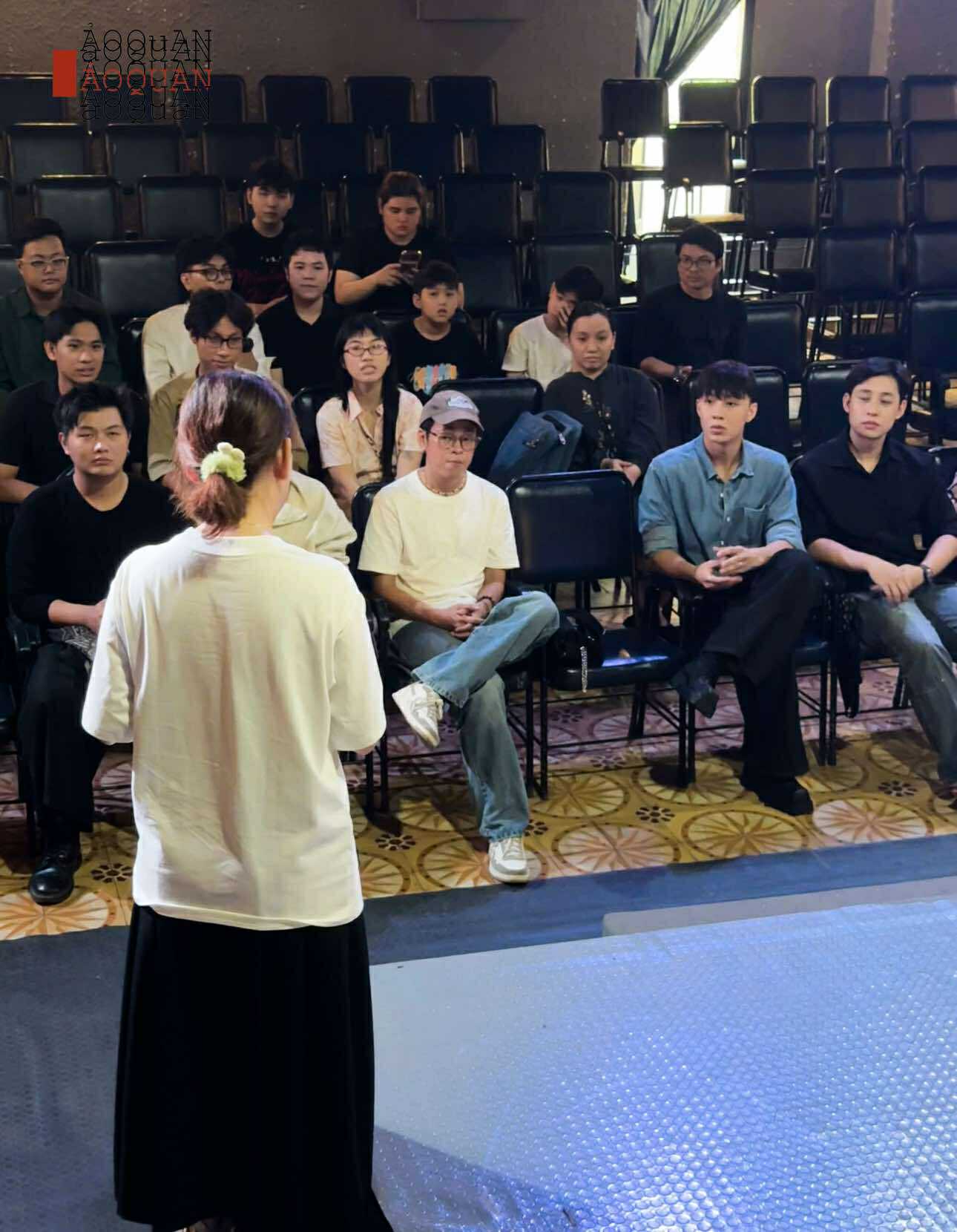 Mỹ Uy&ecirc;n, Chinh Ba hợp lực với dự &aacute;n Nhạc kịch thể nghiệm "Ảo quan" - Ảnh 4.