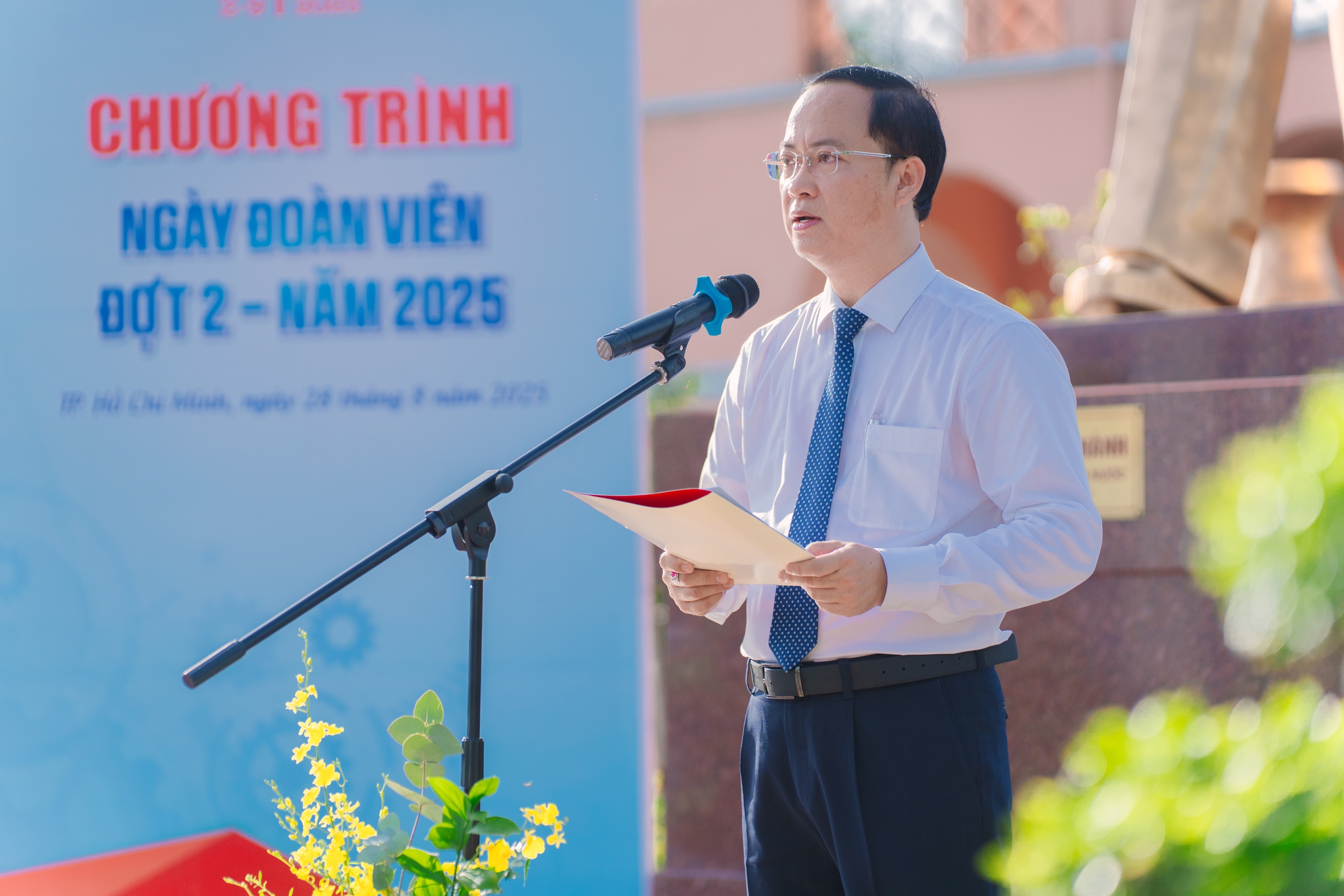 Tuy&ecirc;n dương 55 "C&aacute;n bộ, c&ocirc;ng chức, vi&ecirc;n chức trẻ, giỏi, th&acirc;n thiện" v&agrave; 13 "Người thợ trẻ giỏi"- Ảnh 4.