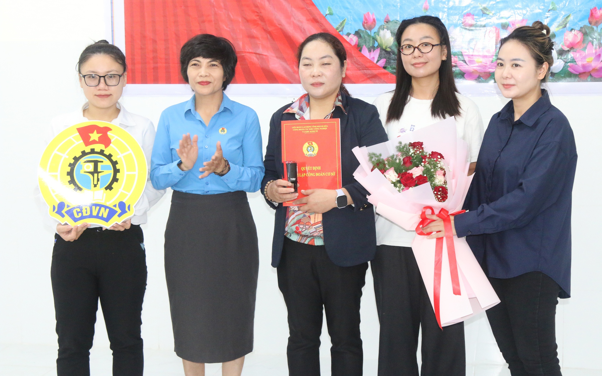 Ban Công đoàn Khu Công nghiệp Khánh Hòa tăng cường phát triển đoàn viên mới