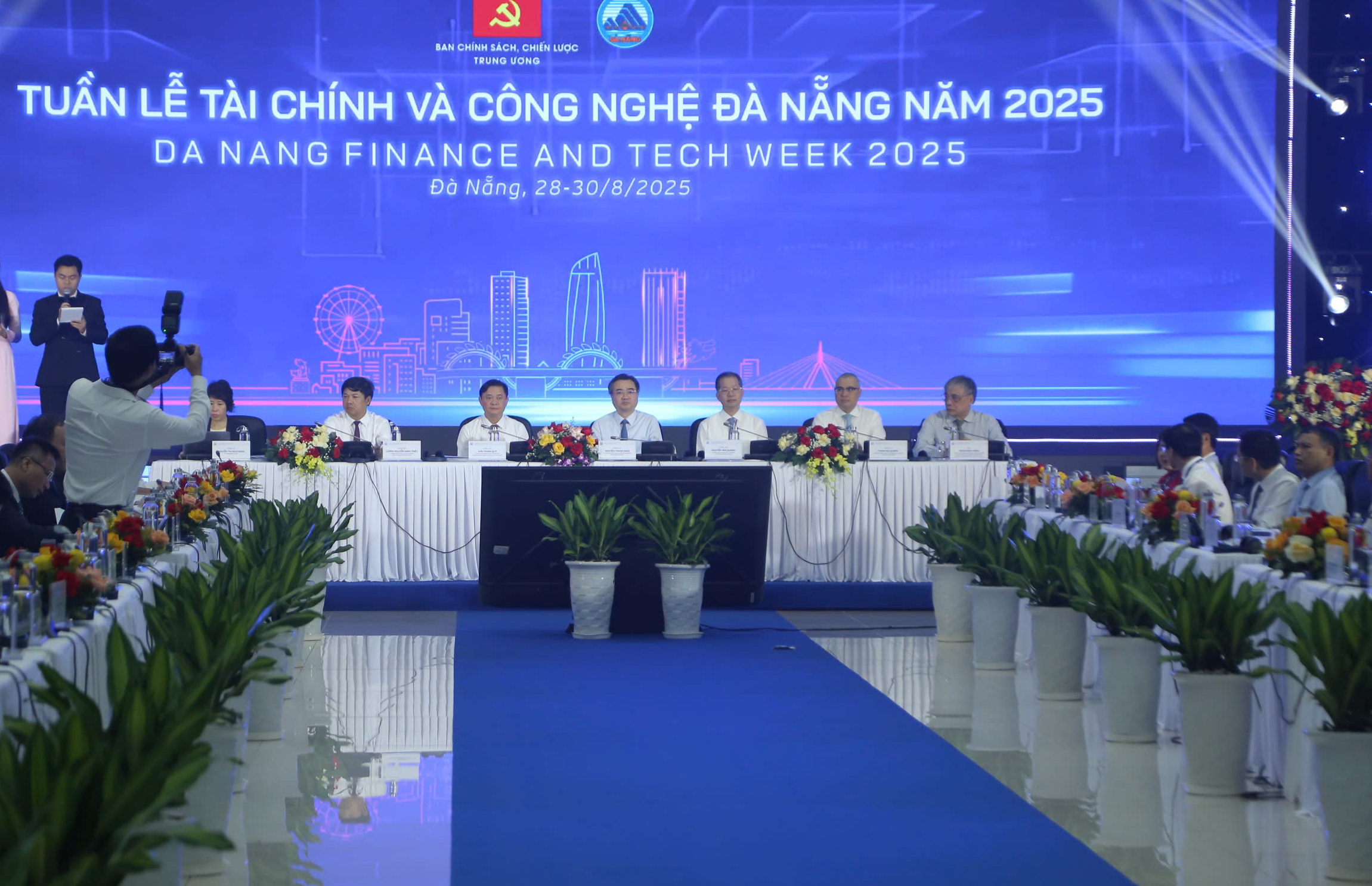 &Ocirc;ng Nguyễn Thanh Nghị: Đ&agrave; Nẵng c&oacute; thể trở th&agrave;nh trung t&acirc;m t&agrave;i ch&iacute;nh quốc tế hiện đại- Ảnh 2.