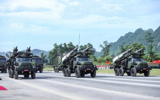 VIỆT NAM KHÔNG NGỪNG PHÁT TRIỂN, TĂNG VỊ THẾ (*): Xây dựng tiềm lực an ninh - quốc phòng vững mạnh