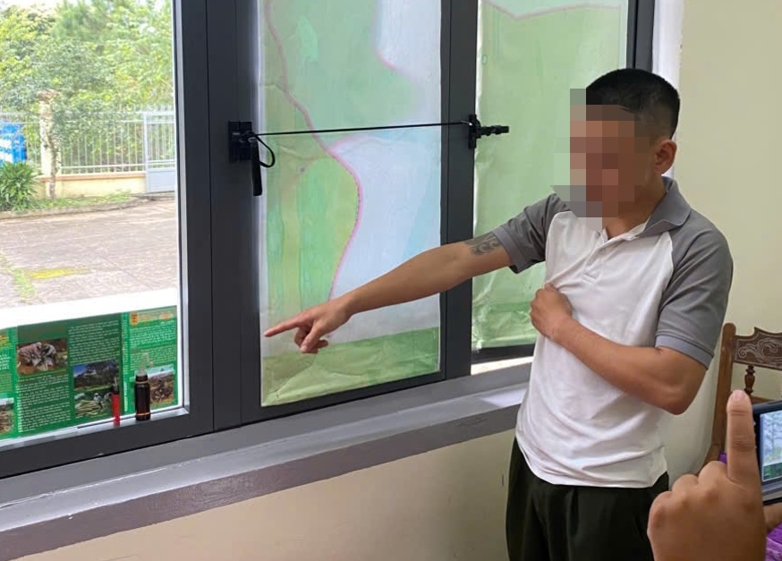 Bắt giữ nh&acirc;n vi&ecirc;n quản l&yacute; bảo vệ rừng bu&ocirc;n ma t&uacute;y- Ảnh 1.
