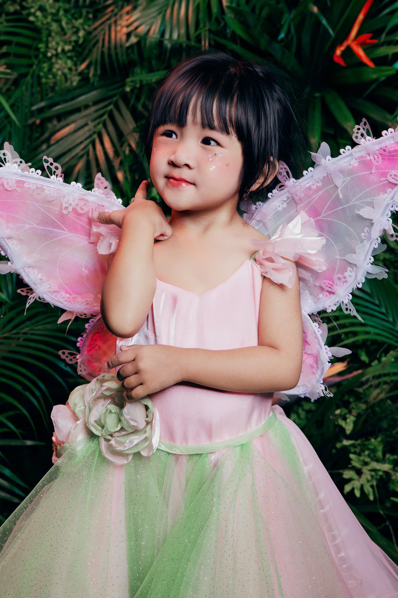 Gương mặt nhí ấn tượng gọi tên Tú Uyên - Ảnh 1.