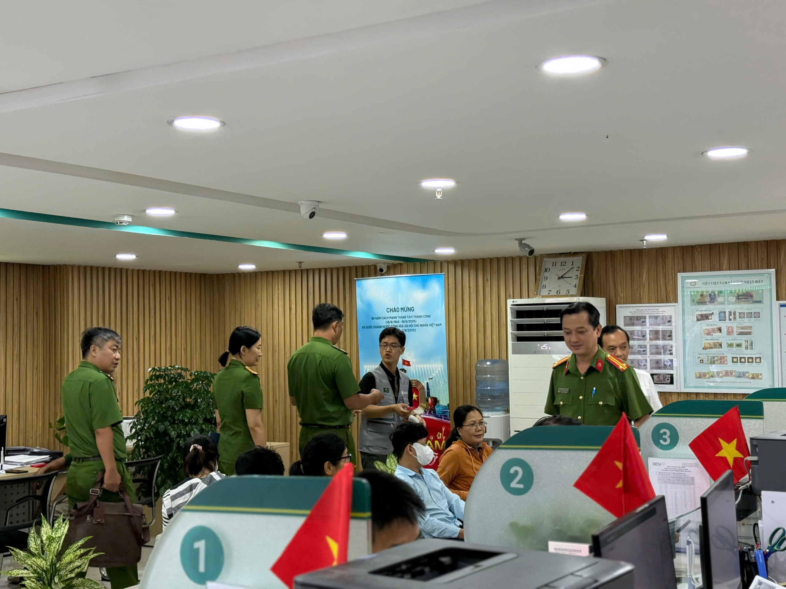 Một nút bấm, cả hệ thống cùng vào cuộc- Ảnh 1.