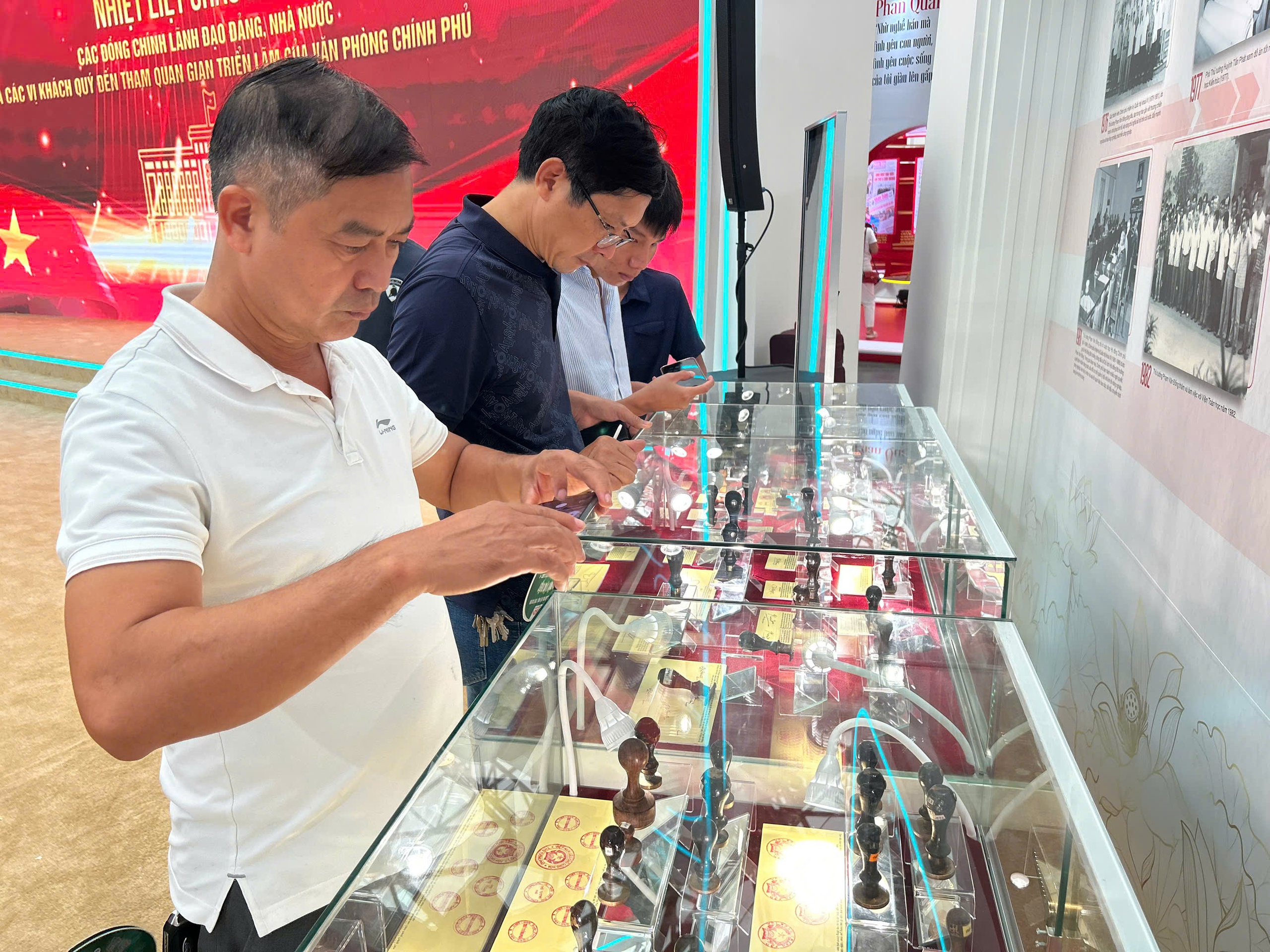 Lần đầu c&ocirc;ng bố con dấu của Ch&iacute;nh phủ, l&atilde;nh đạo Ch&iacute;nh phủ qua c&aacute;c thời kỳ- Ảnh 19.