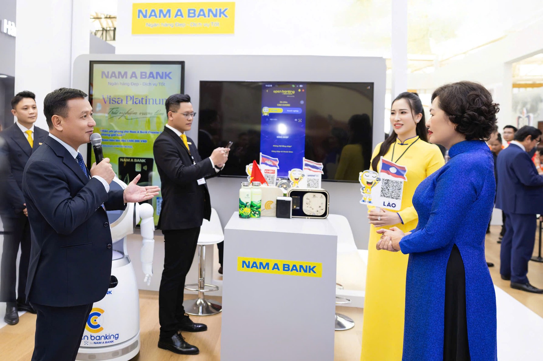 Nam A Bank &ndash; Dấu ấn c&ocirc;ng nghệ trong kỷ nguy&ecirc;n vươn m&igrave;nh của đất nước- Ảnh 2.