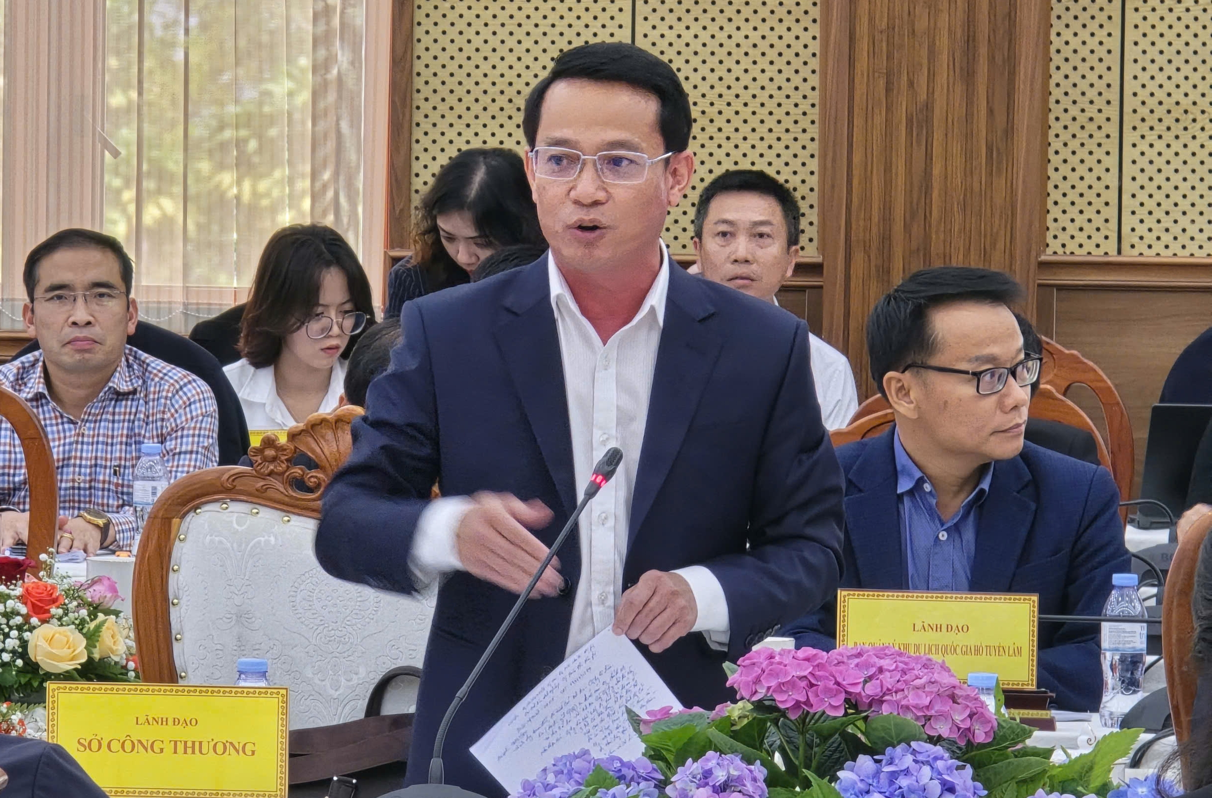 Chủ tịch tỉnh Lâm Đồng yêu cầu xem việc doanh nghiệp như việc nhà mình- Ảnh 4.