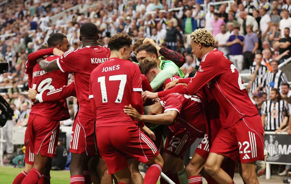 Champions League ng&agrave;y c&agrave;ng khốc liệt - Ảnh 1.
