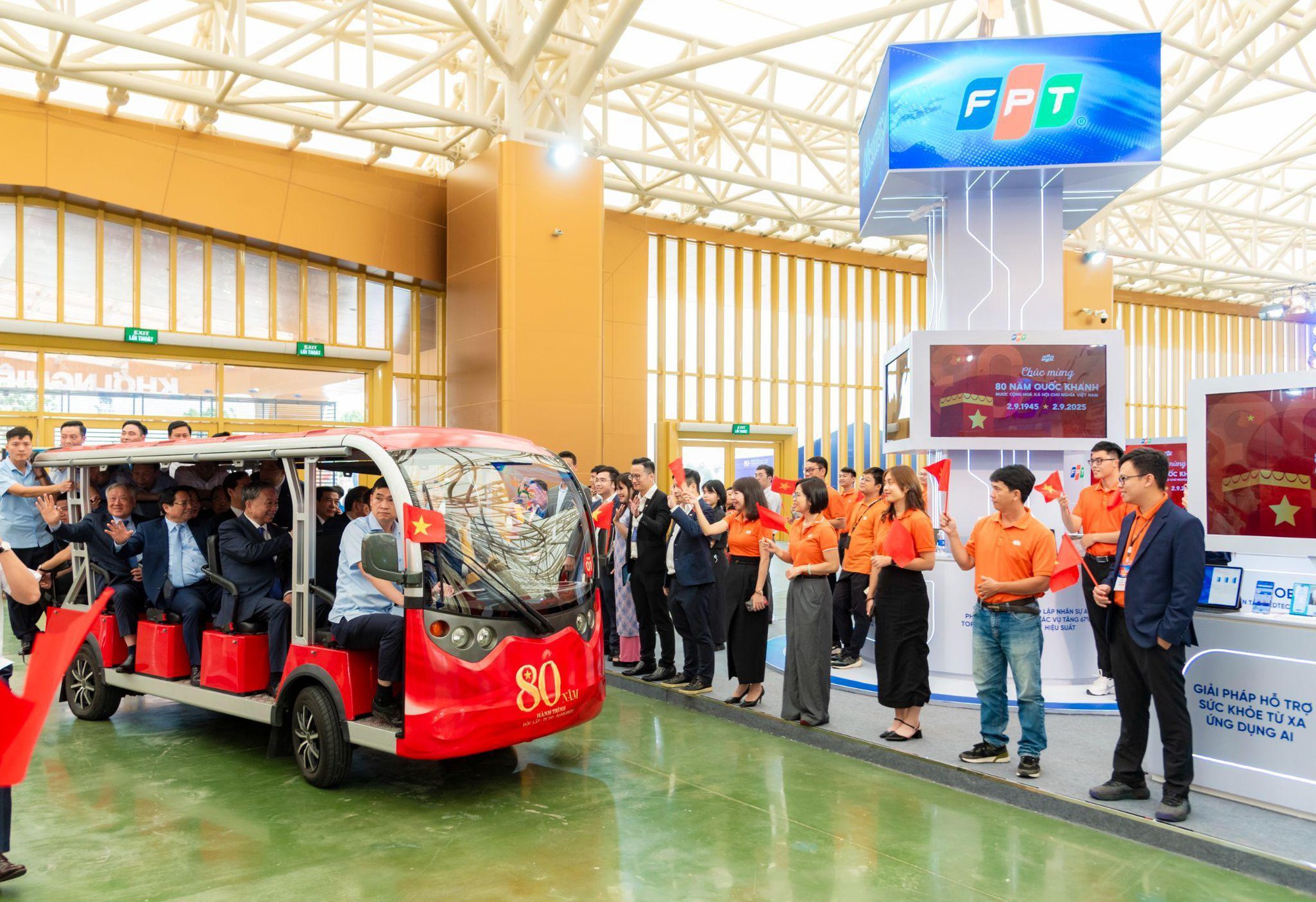 Hệ sinh thái AI FPT gây ấn tượng tại triển lãm 80 năm Hành trình Độc lập - Tự do - Hạnh phúc- Ảnh 3.