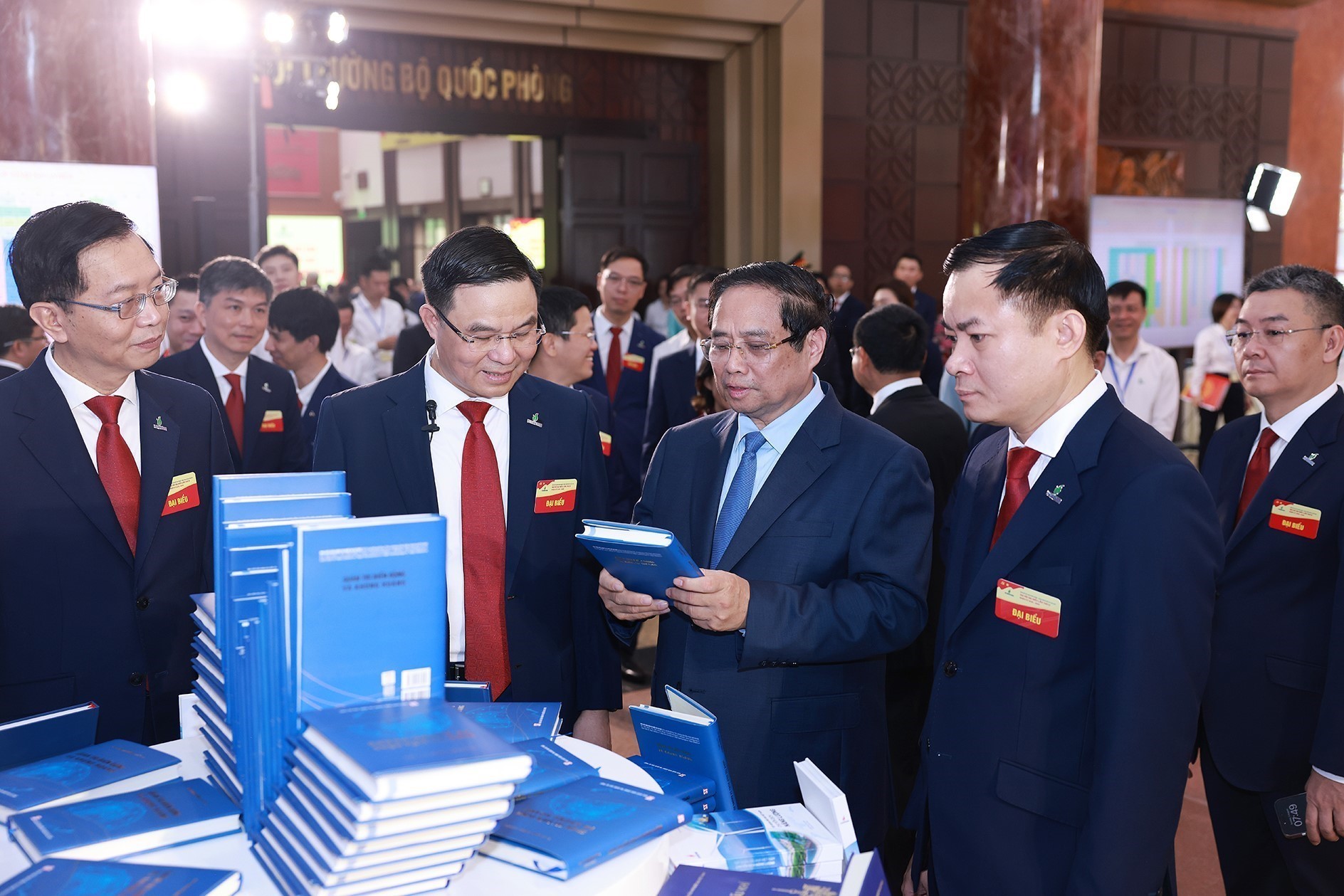 Petrovietnam phấn đấu lọt vào tốp 5 trong khu vực - Ảnh 1.