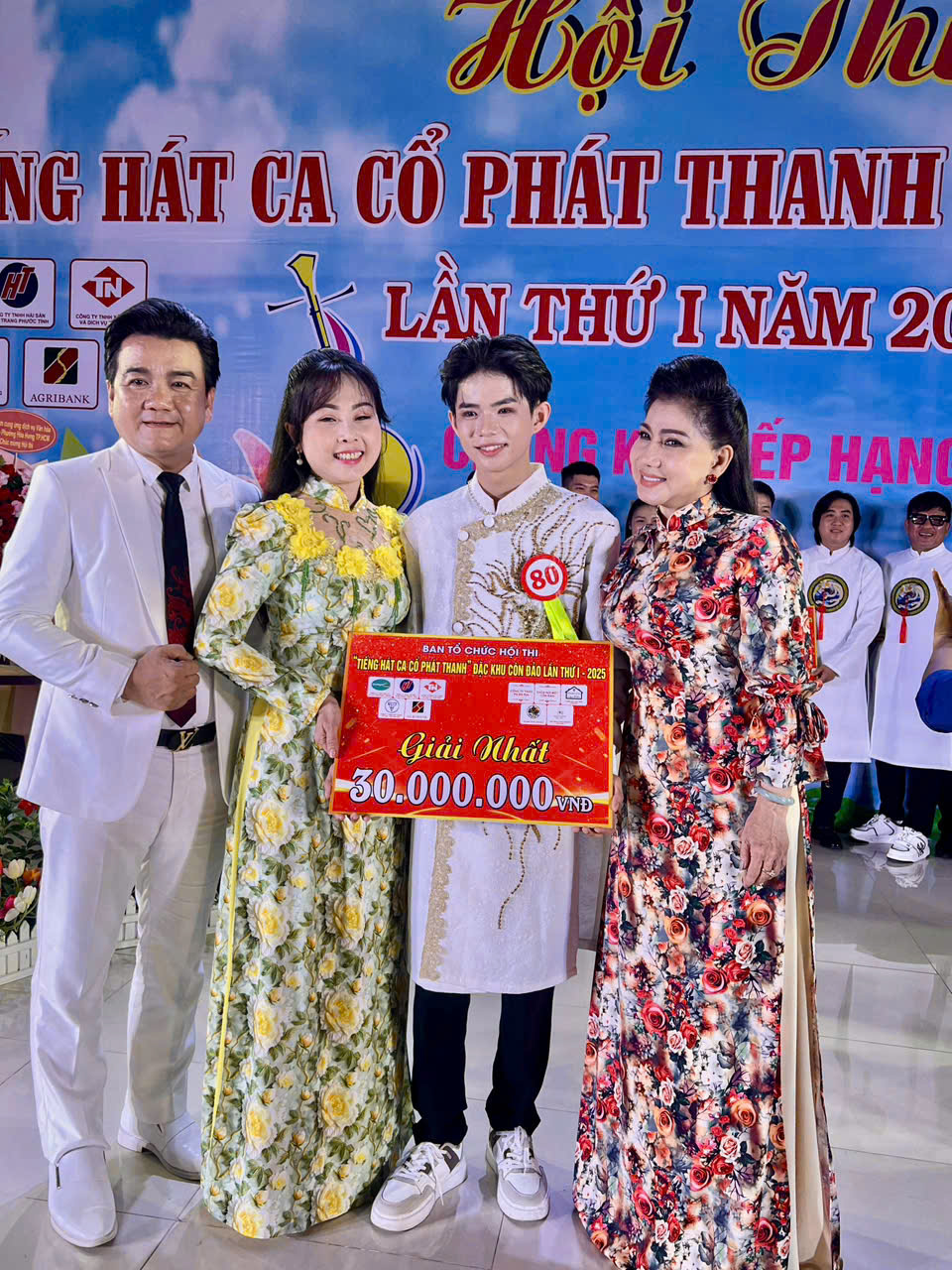 Vương Quan Tr&iacute; v&agrave; kh&aacute;t vọng chinh phục kh&aacute;n giả trẻ y&ecirc;u b&agrave;i vọng cổ tại C&ocirc;n Đảo - Ảnh 5.