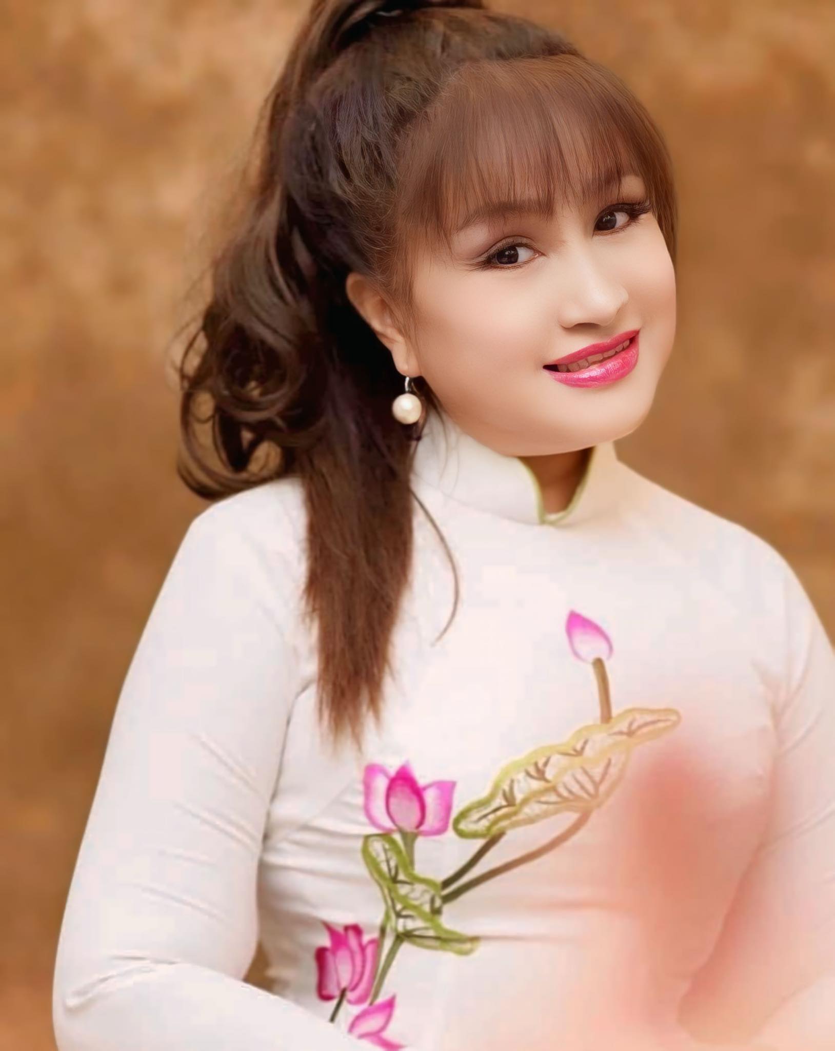 Ca sĩ B&iacute;ch Thủy dồn sức cho hoạt động biểu diễn ch&agrave;o mừng Quốc kh&aacute;nh v&agrave; m&ugrave;a Vu Lan - Ảnh 2.