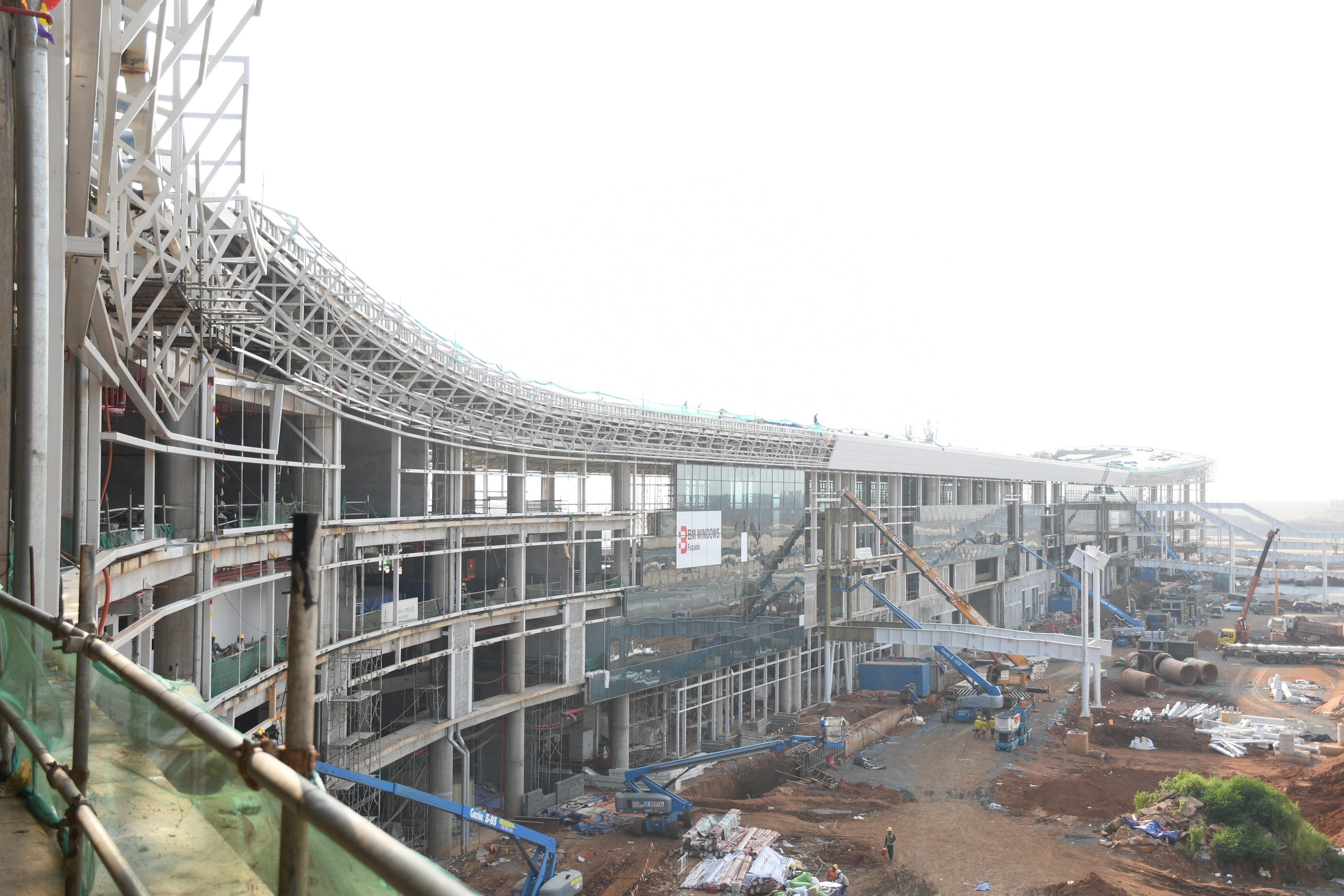 Gần 14.000 nh&acirc;n lực thi c&ocirc;ng xuy&ecirc;n Lễ 2-9 tr&ecirc;n &ldquo;đại c&ocirc;ng trường&rdquo; s&acirc;n bay Long Th&agrave;nh- Ảnh 3.
