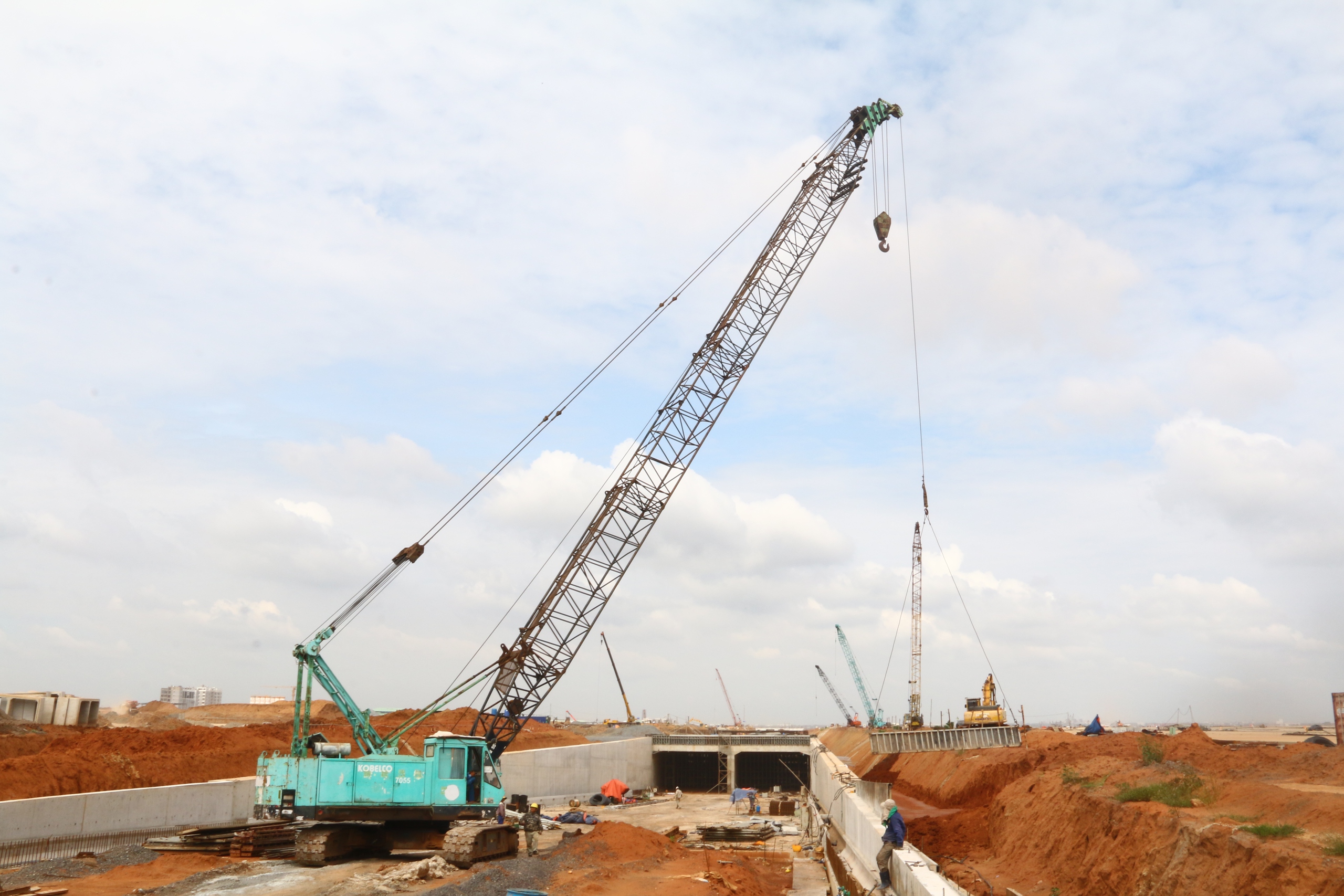 Gần 14.000 nh&acirc;n lực thi c&ocirc;ng xuy&ecirc;n Lễ 2-9 tr&ecirc;n &ldquo;đại c&ocirc;ng trường&rdquo; s&acirc;n bay Long Th&agrave;nh- Ảnh 13.