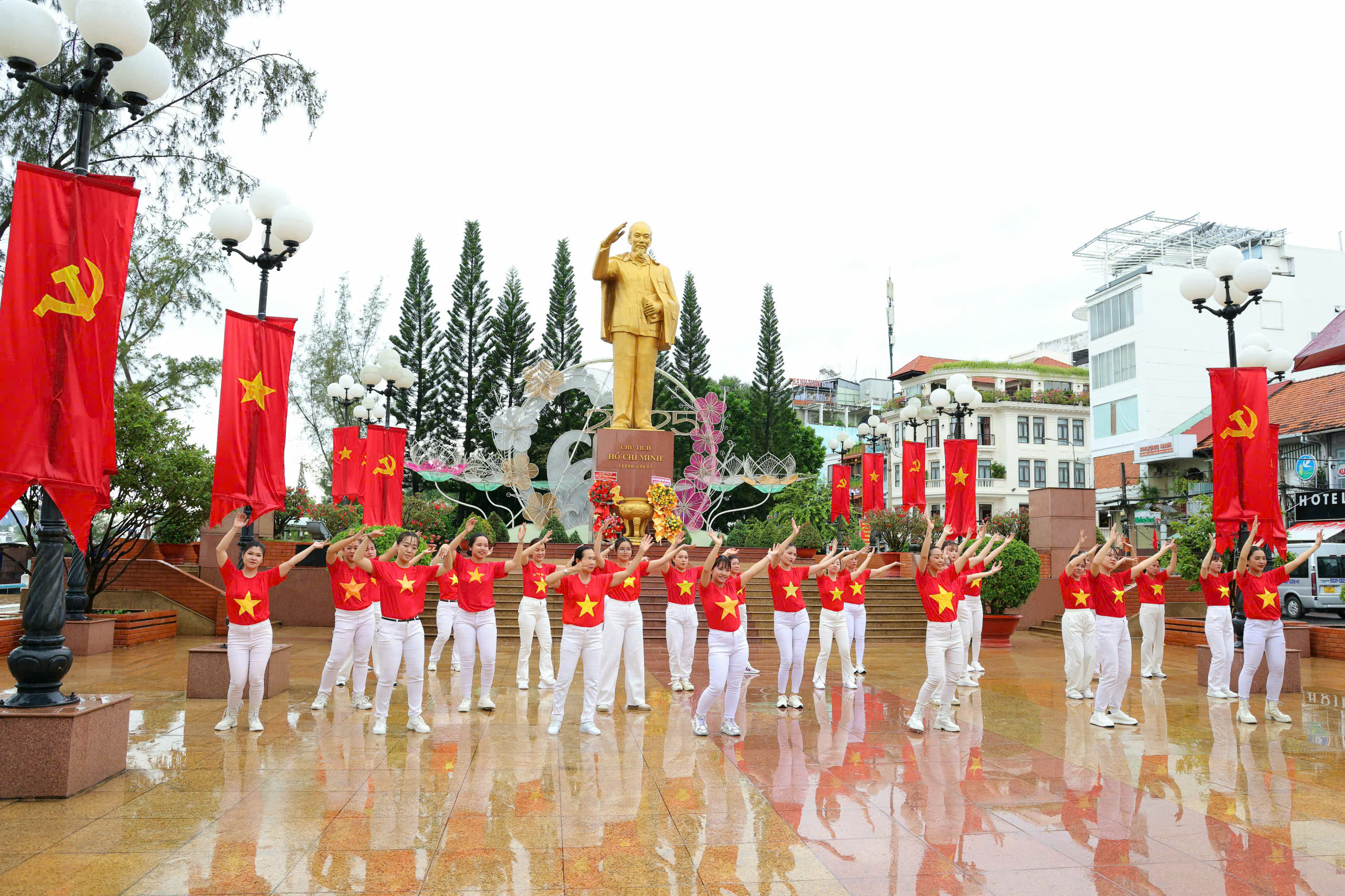 Cần Thơ: Sinh viên Ấn Độ rộn ràng mừng lễ Quốc khánh 2-9 - Ảnh 23.