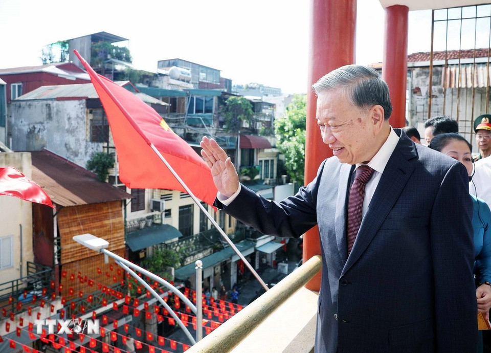 Tổng B&iacute; thư T&ocirc; L&acirc;m d&acirc;ng hương tại nơi Chủ tịch Hồ Ch&iacute; Minh viết Tuy&ecirc;n ng&ocirc;n Độc lập- Ảnh 14.