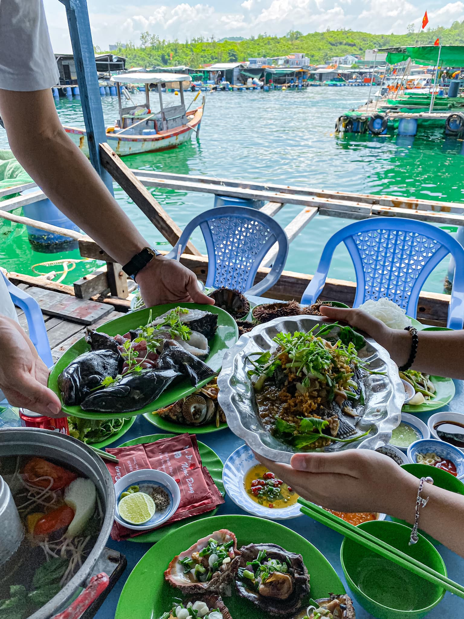 Nghỉ lễ 2-9 tại l&agrave;ng ven biển: Trải nghiệm hải sản tươi ngon gi&aacute; rẻ - Ảnh 3.