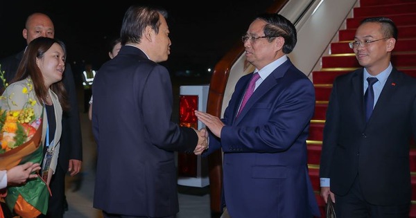 Thủ tướng Phạm Minh Chính tới Thiên Tân, bắt đầu chuyến công tác tại Trung Quốc