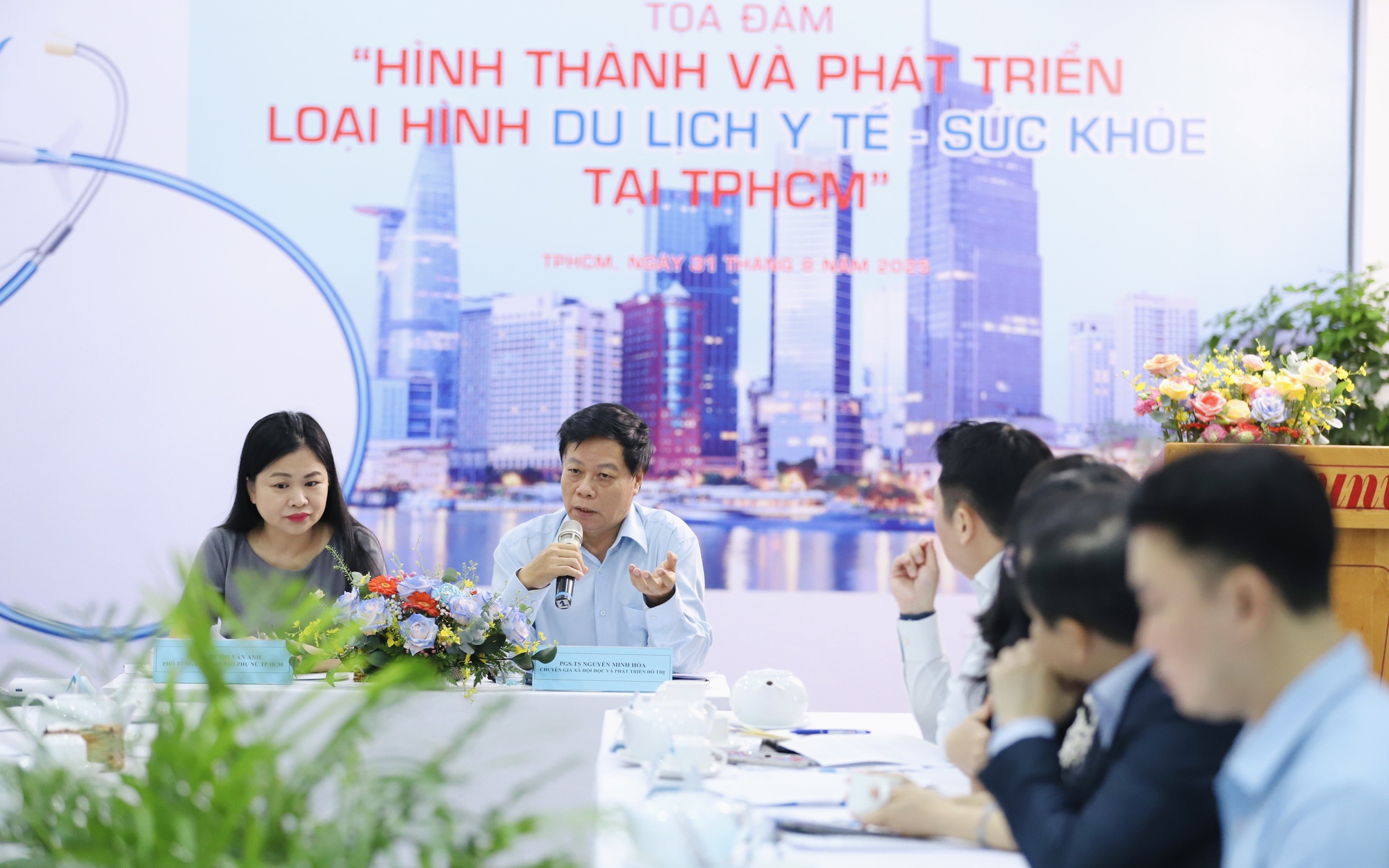 Tìm cách đánh thức "mỏ vàng" du lịch y tế ở TP HCM