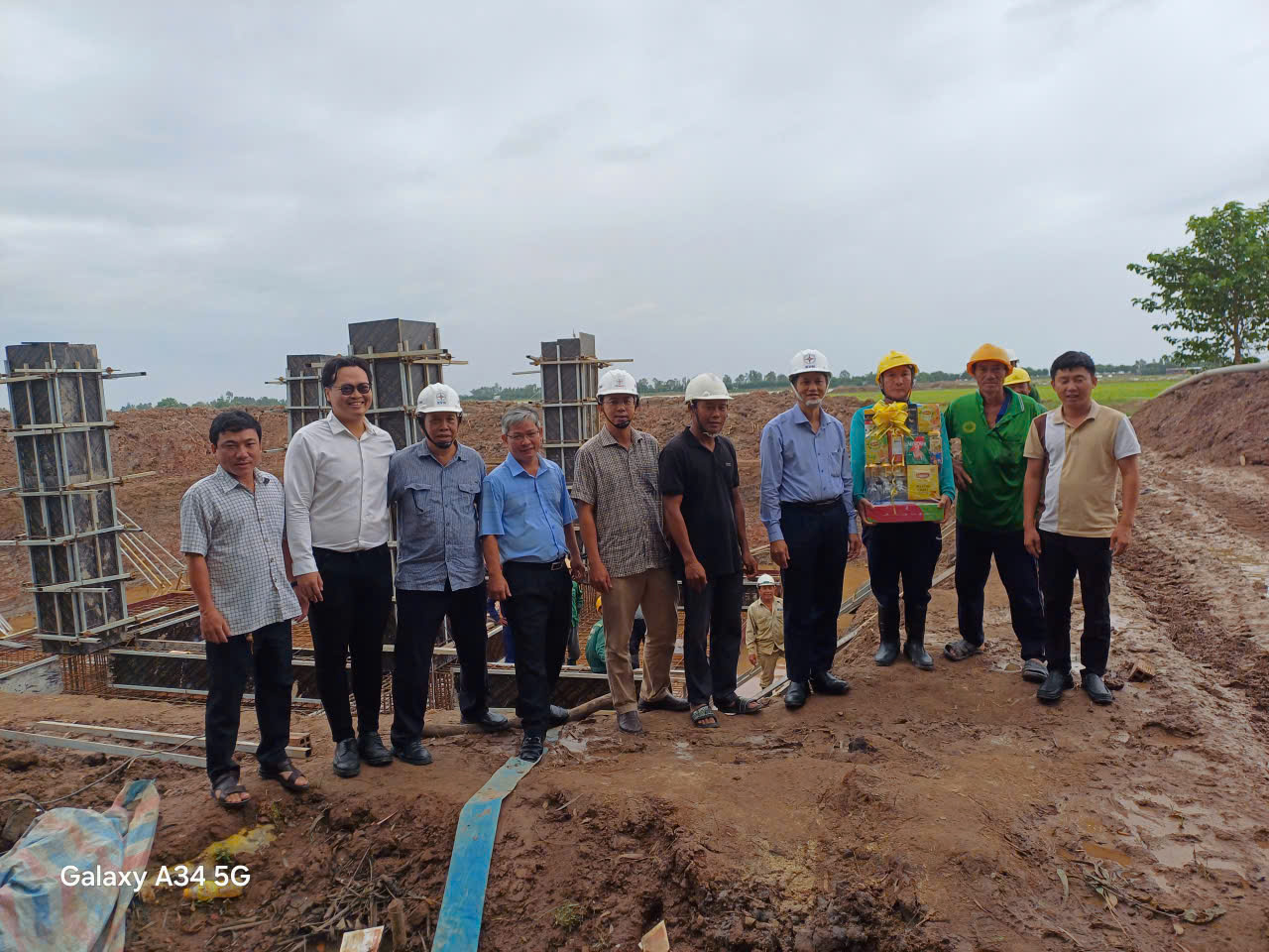 Ngành điện miền Nam xuyên lễ 2-9 trên những công trình lưới điện - Ảnh 11.