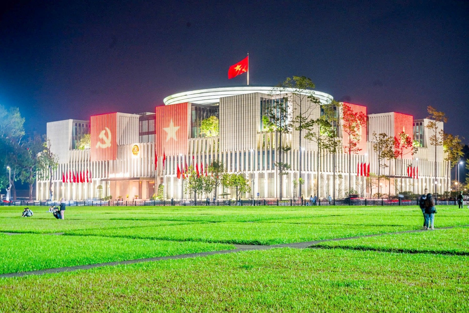 Nh&agrave; Quốc hội mở cửa phục vụ nh&acirc;n d&acirc;n trong dịp kỷ niệm Quốc kh&aacute;nh- Ảnh 1.
