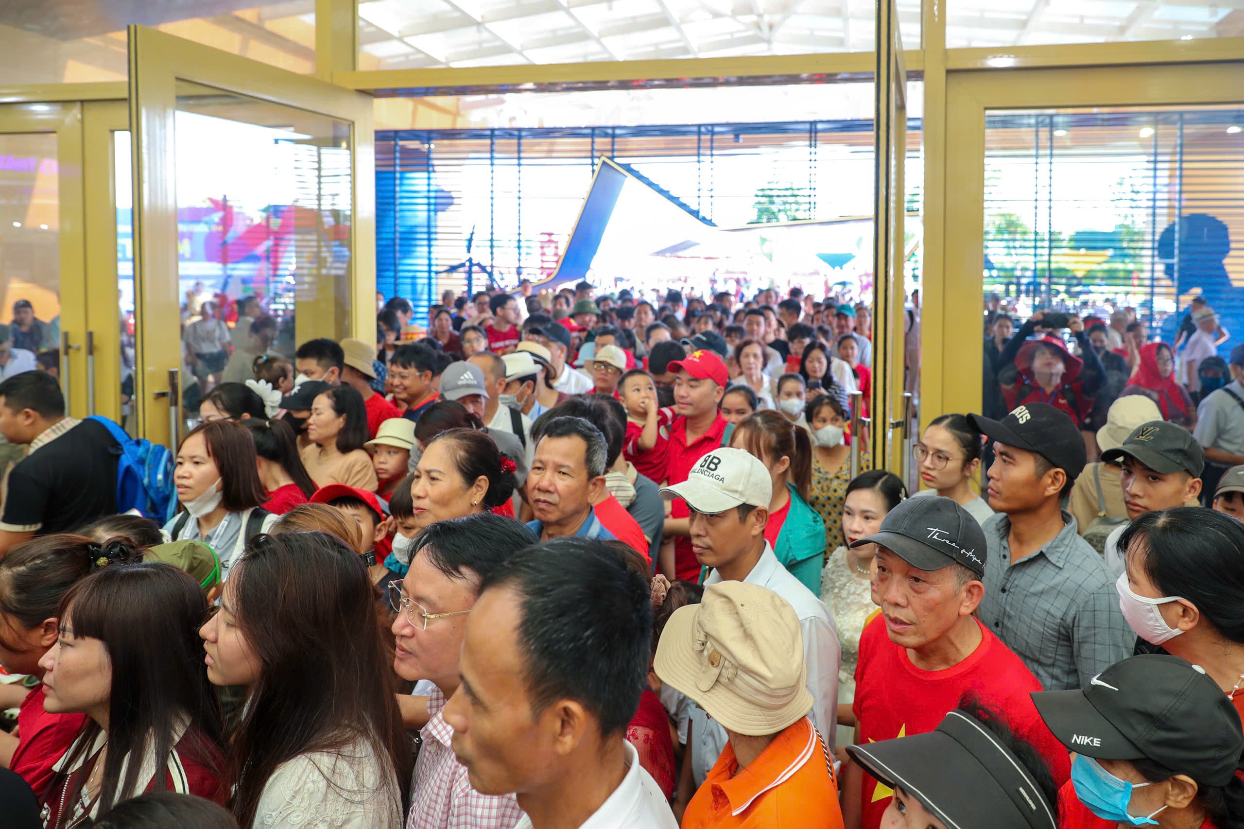 Sẽ c&oacute; 2 ng&agrave;y bắn ph&aacute;o hoa tầm cao tại Triển l&atilde;m th&agrave;nh tựu đất nước - Ảnh 1.