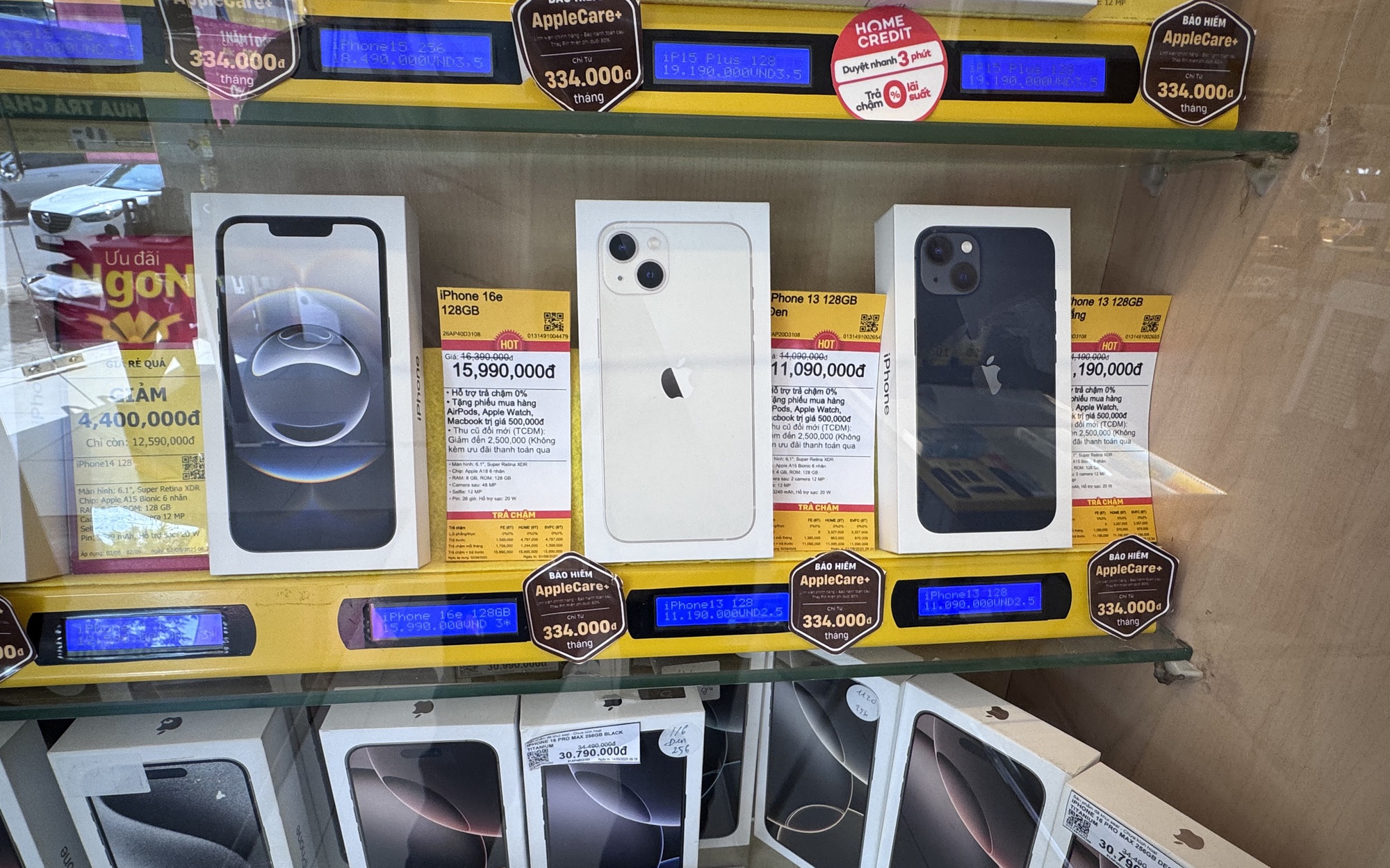 Nhiều nhà bán lẻ ngừng bán iPhone đời cũ