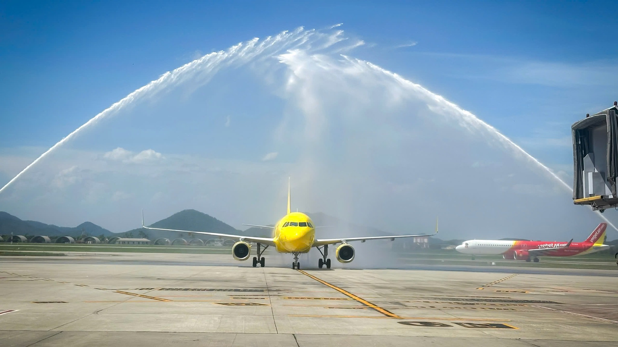 Đón máy bay thứ 2, Vietravel Airlines đặt mục tiêu đội bay 30-50 chiếc- Ảnh 1.