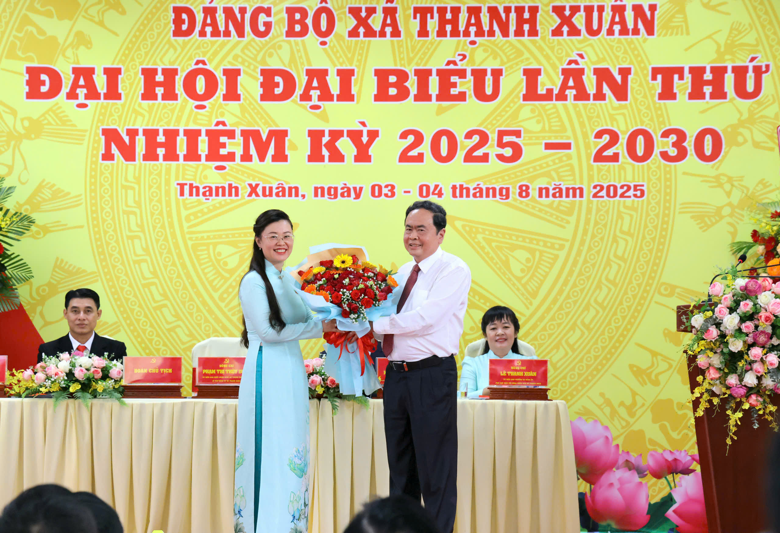 Chủ tịch Quốc hội Trần Thanh Mẫn khẳng định Chính quyền phải chủ động với người dân - Ảnh 4.