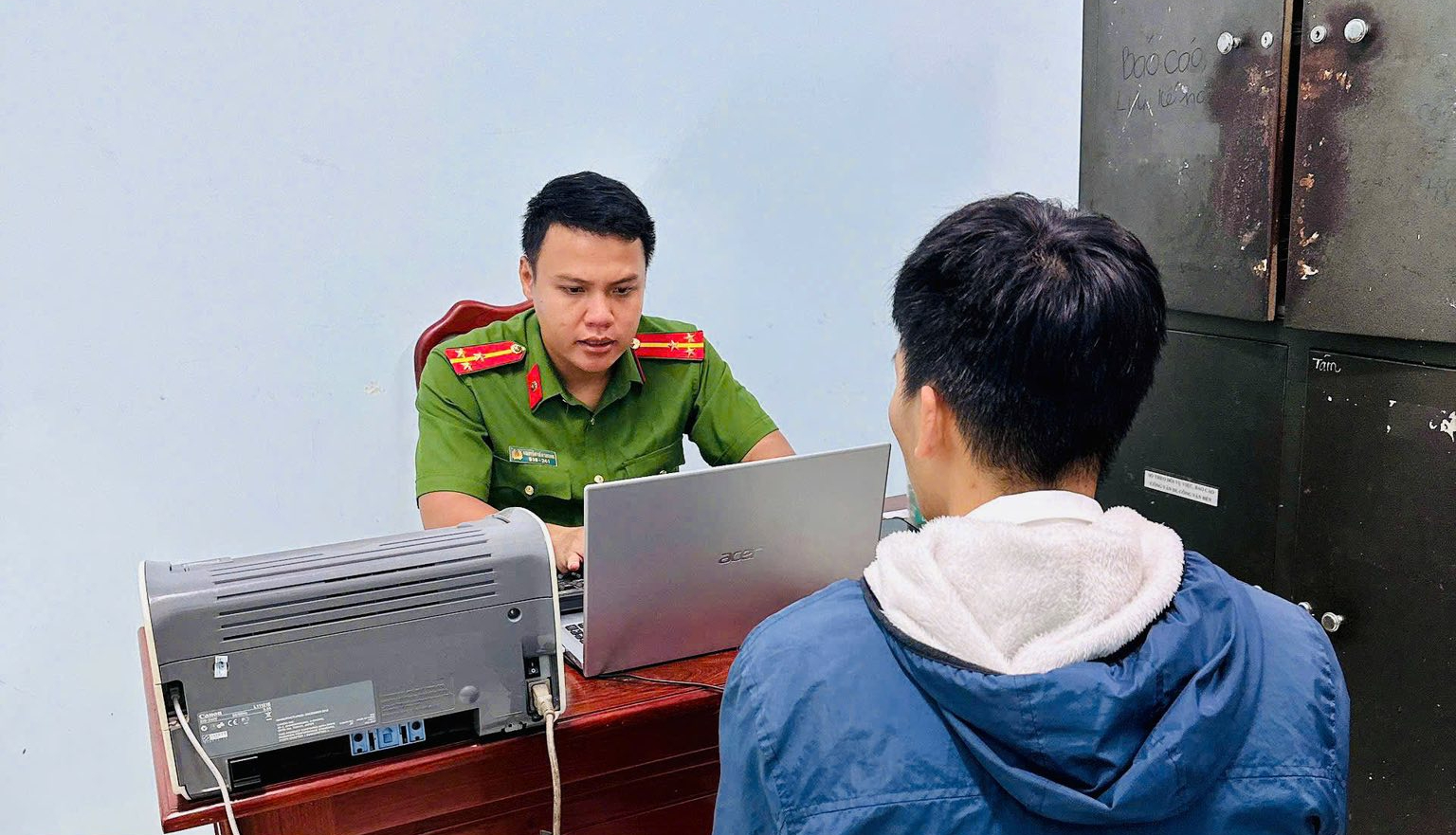 Cắt ghép hình ảnh người đàn ông ở Đồng Nai vào clip “nóng” để tống tiền- Ảnh 1.