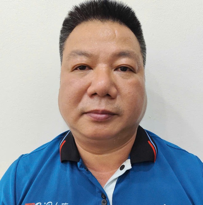 Tạm giữ t&agrave;i xế B&ugrave;i Trường Sơn v&igrave; r&uacute;t ch&igrave;a kh&oacute;a xe kh&aacute;ch trong l&agrave;n khẩn cấp - Ảnh 1.