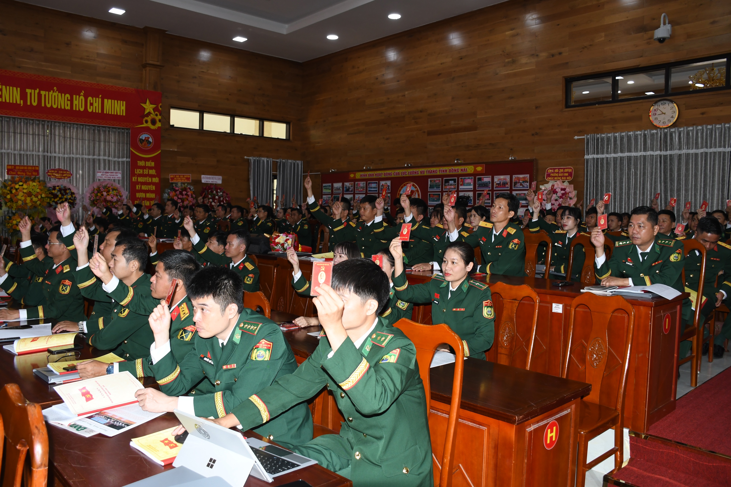 H&igrave;nh ảnh Đại hội Đại biểu Đảng bộ Qu&acirc;n sự tỉnh Đồng Nai lần thứ I, nhiệm kỳ 2025-2030- Ảnh 5.