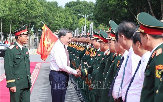Tổng Bí thư Tô Lâm: Xây dựng Quân đoàn 12 thực sự là "quả đấm thép" trong giai đoạn mới