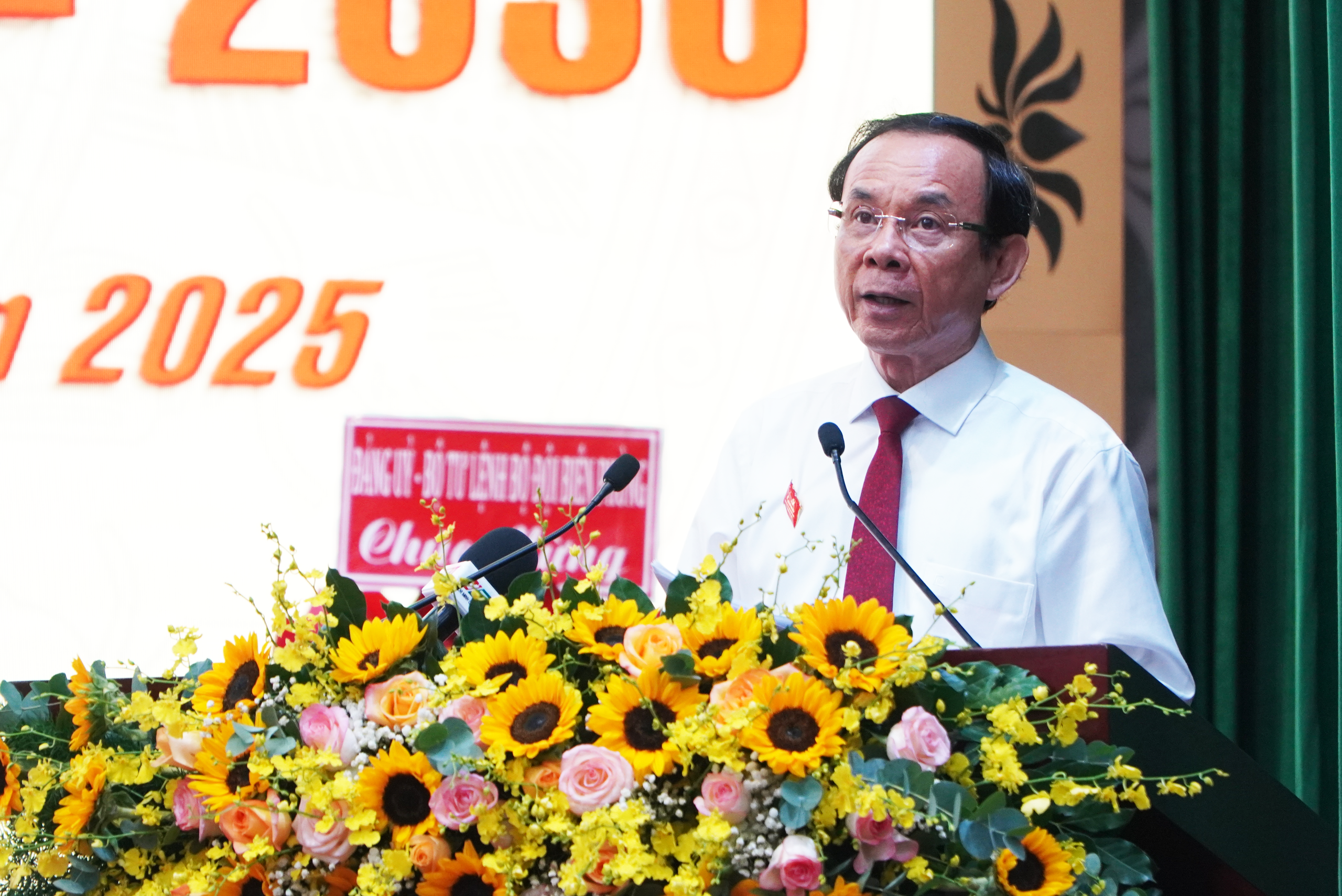 B&iacute; thư Th&agrave;nh ủy TP HCM Nguyễn Văn N&ecirc;n giữ chức B&iacute; thư Đảng ủy Qu&acirc;n sự th&agrave;nh phố- Ảnh 5.