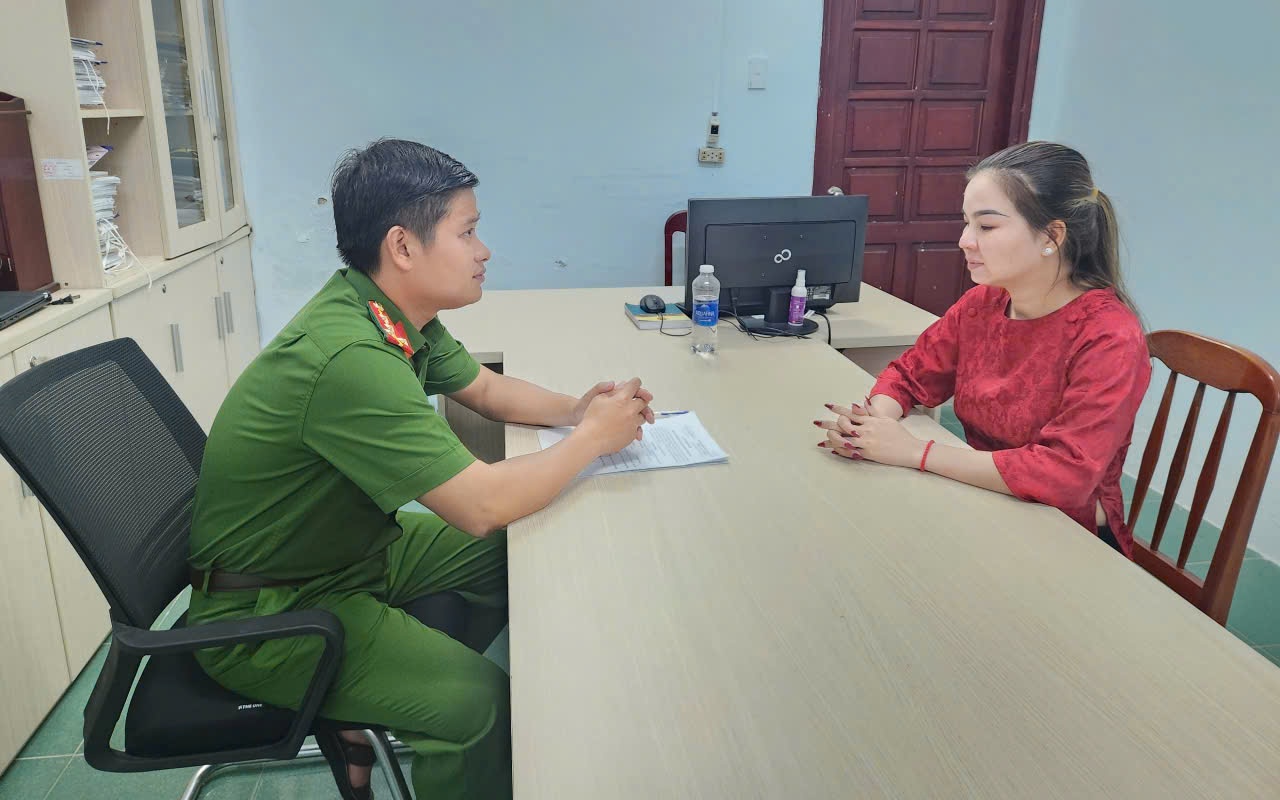 Lừa làm bùa phép trúng vé số độc đắc, người phụ nữ bị bắt