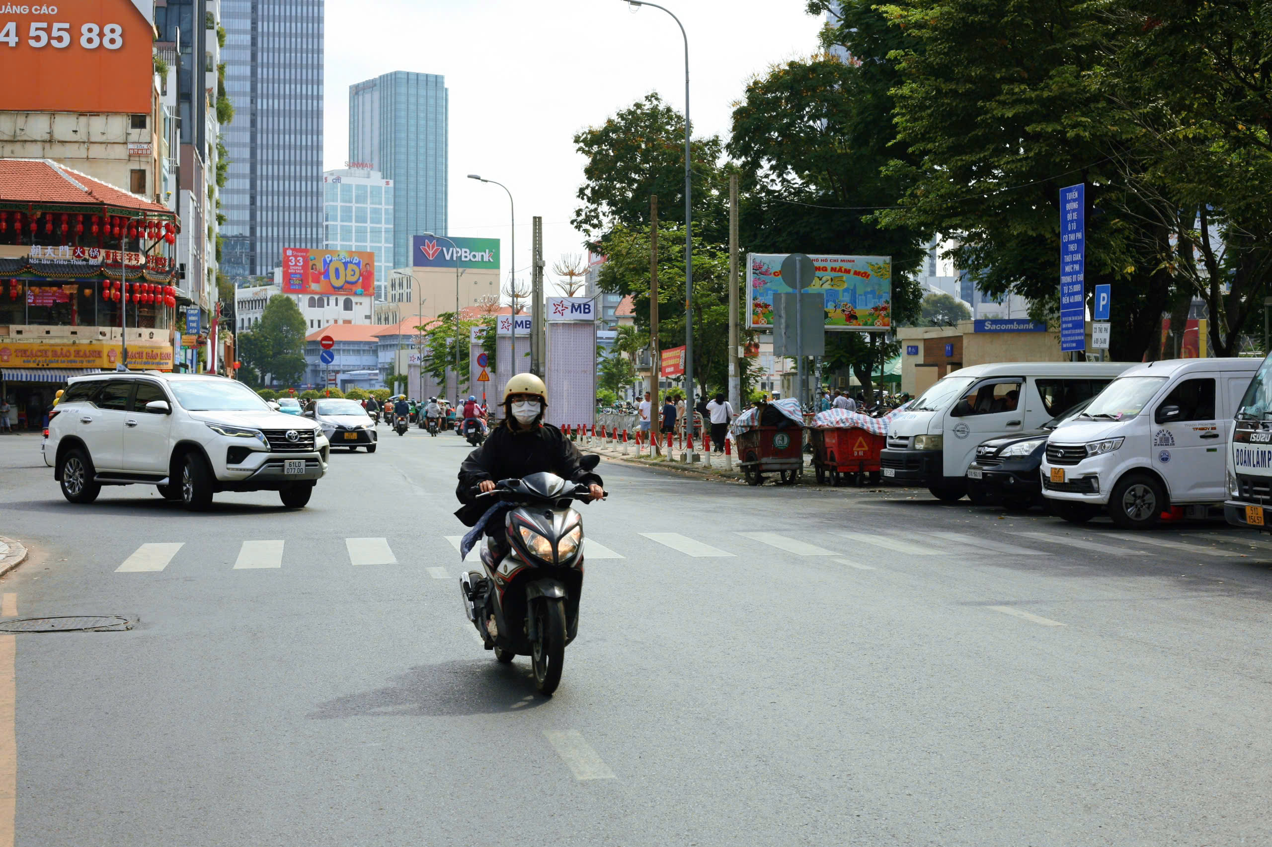Thời tiết TP HCM hôm nay, 6-8: Nắng nóng duy trì, có mưa về chiều - Ảnh 1.