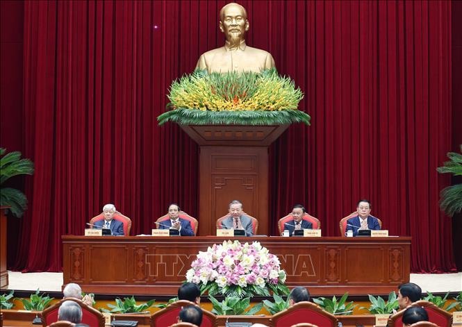 Tổng Bí thư Tô Lâm: Trí thức, nhà khoa học, văn nghệ sĩ là mạch nguồn cho sự trường tồn của đất nước- Ảnh 2.