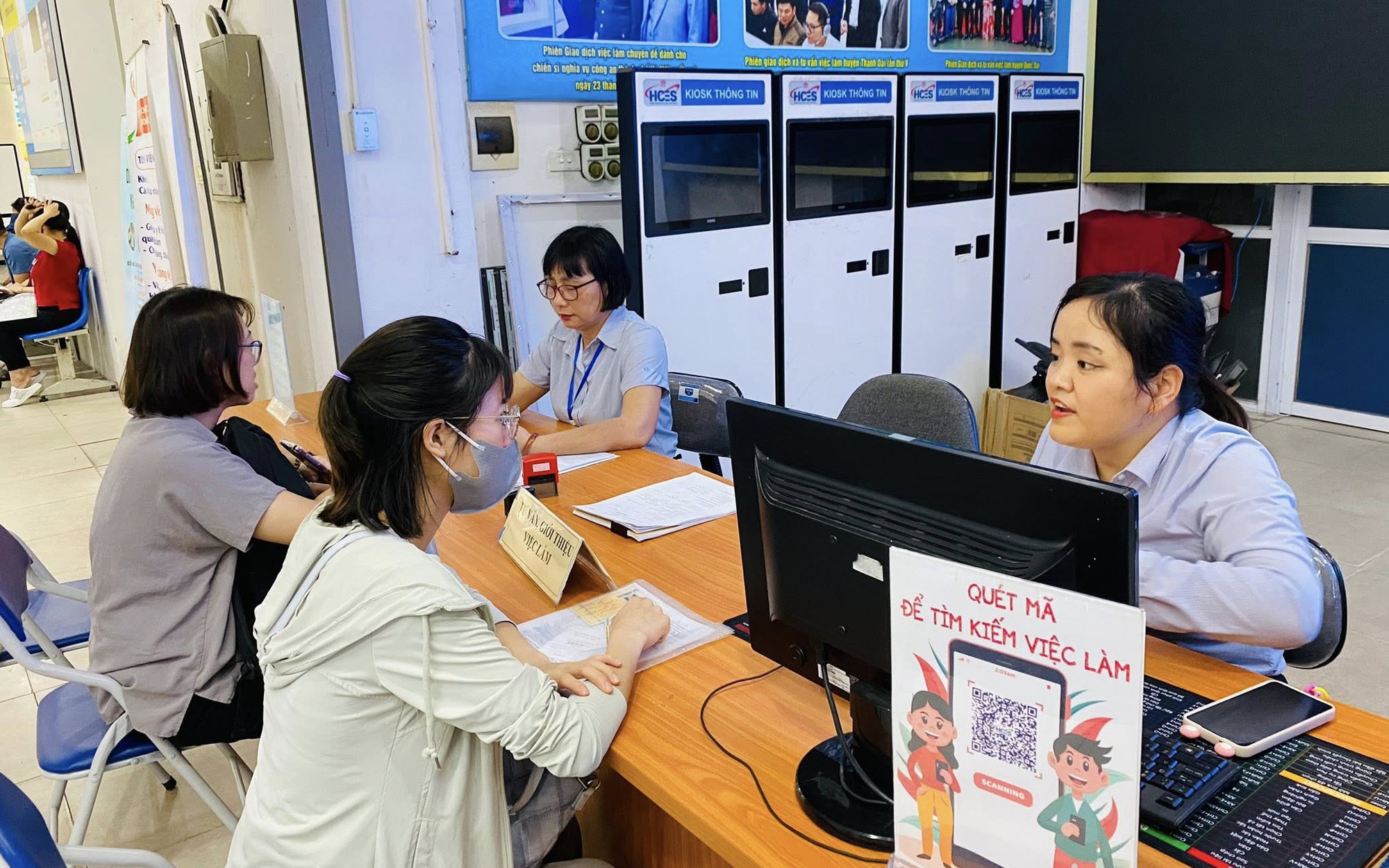 Người lao động nào phải tham gia bảo hiểm thất nghiệp?